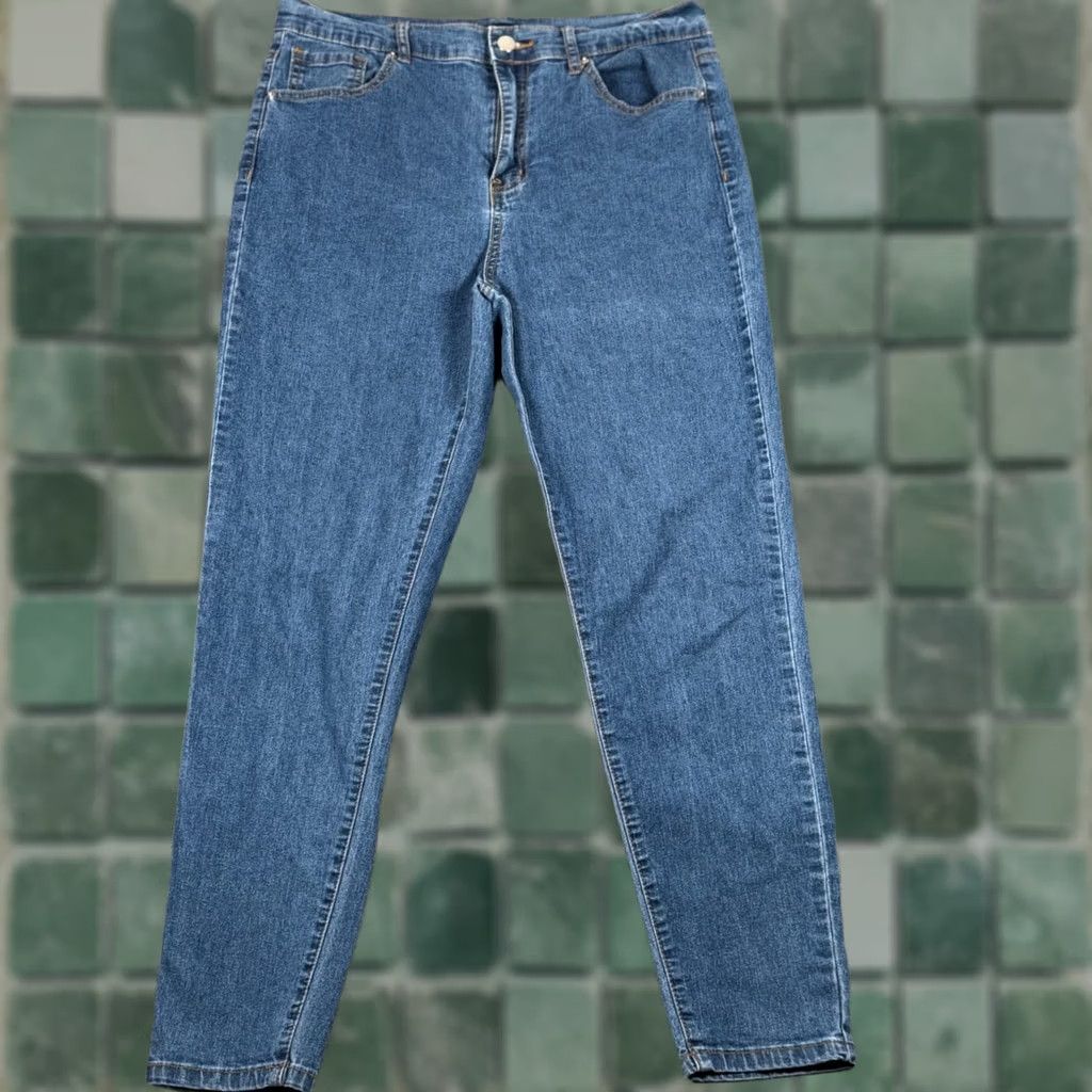 Forever 21 FOREVER 21 Jeans Blue Wash High Rise Straight Leg 31 Inseam 26.5 in 5-Pocket Denim Pants Women XS-XL? Size 24" / US 00 / IT 34 - 1 Thumbnail