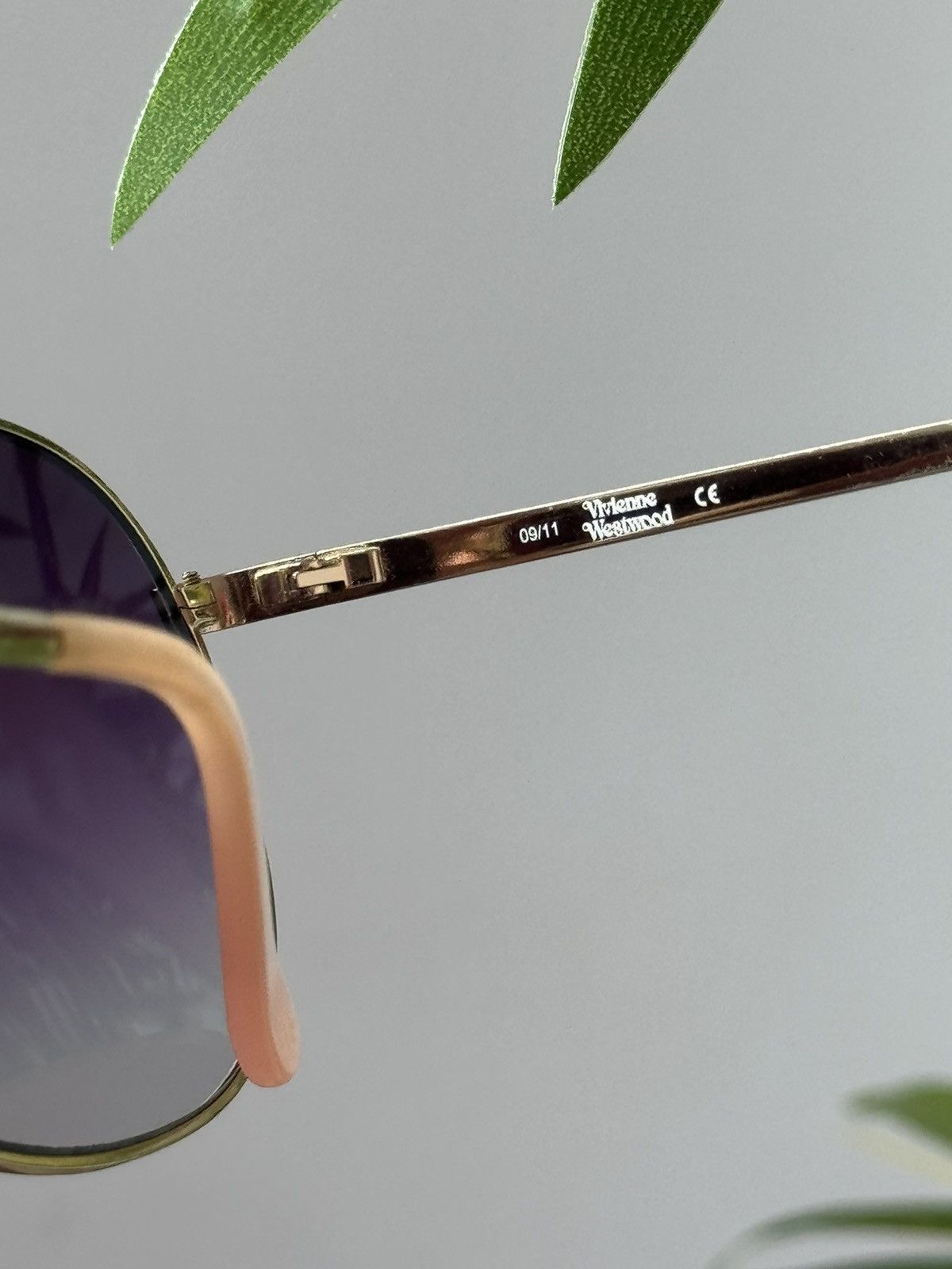 Vivienne Westwood VIVIENNE WESTWOOD VINTAGE PURPLE SUNGLASSES Size ONE SIZE - 8 Thumbnail