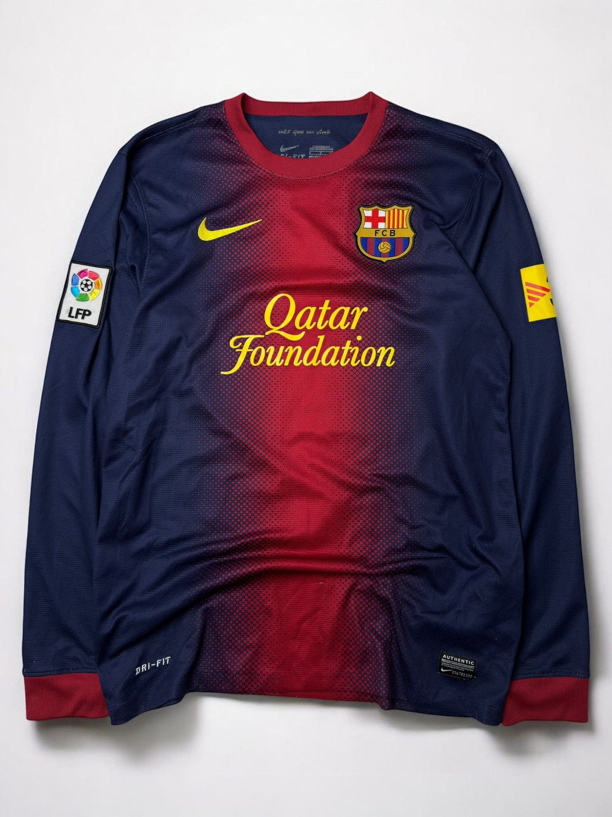 Nike Vintage Nike FC Barcelona longsleeve jersey swag blokecore Size US S / EU 44-46 / 1 - 1 Thumbnail