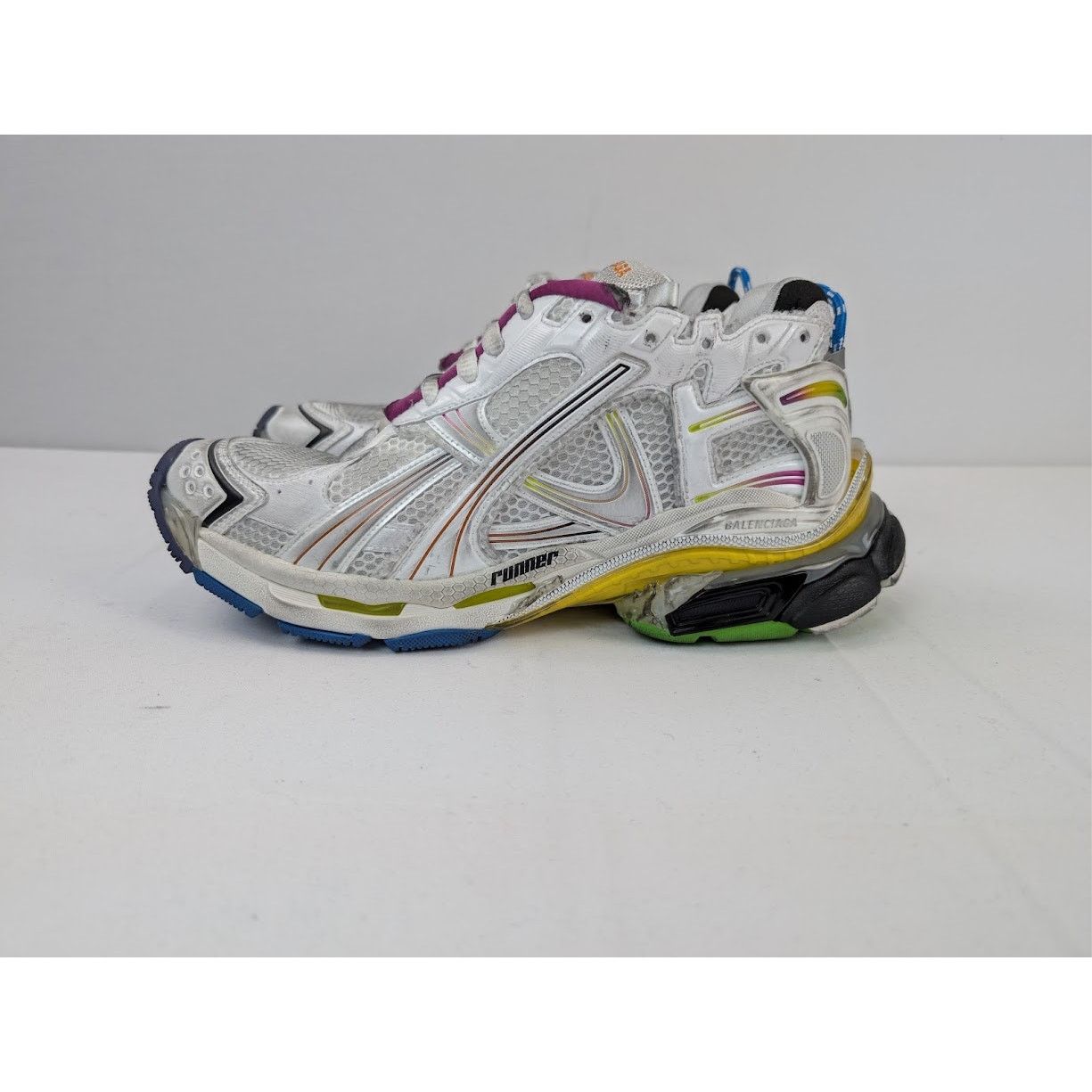 Balenciaga o1rshd1 Q:3 / Mesh Gardient Runner in White/Multicolor Size US 11 / EU 44 - 10 Thumbnail