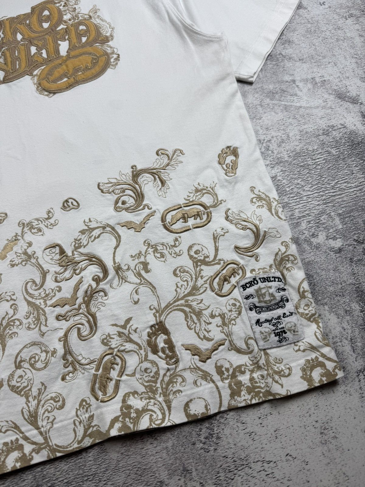 Ecko Unltd. Vintage Ecko Unltd Skate Rap Gold Print Hip Hop Rap White Skull Y2K T Shirt Tee Size US L / EU 52-54 / 3 - 9 Thumbnail
