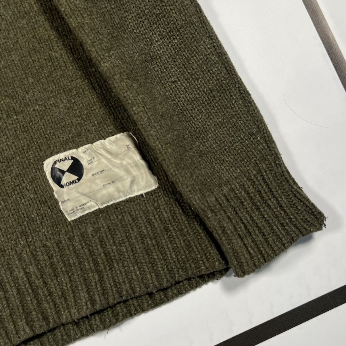 Final Home |[ 2000’s Final Home Wool Turtleneck With Glue/Silicone ]| Size US S / EU 44-46 / 1 - 4 Thumbnail