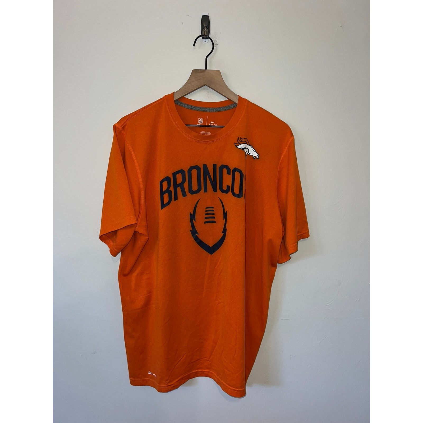 Nike Nike Denver Broncos Shirt Dri-Fit NFL Orange Football Tee XL Size US XL / EU 56 / 4 - 1 Thumbnail