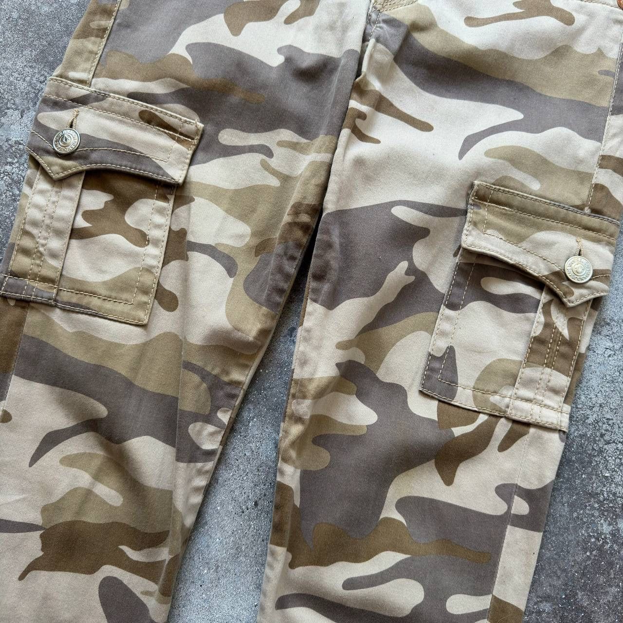 True Religion True Religion Cargo Camo Pants Y2K Size 28" / US 6 / IT 42 - 7 Thumbnail
