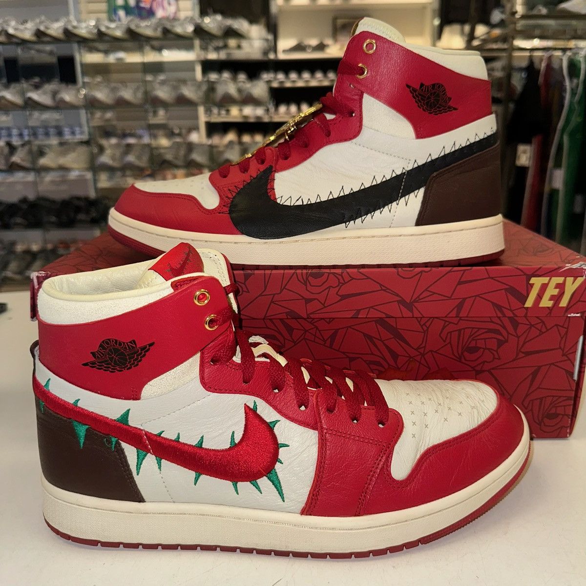 Jordan Brand × Nike 13.5W (12M) - Jordan 1 High Zoom Comfort 2 x Teyana Taylor Size US 12 / EU 45 - 1 Thumbnail