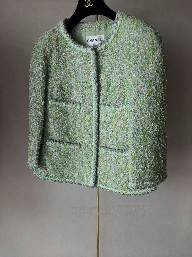 Chanel Chanel Coat Size XS / US 0-2 / IT 36-38 - 1 Thumbnail