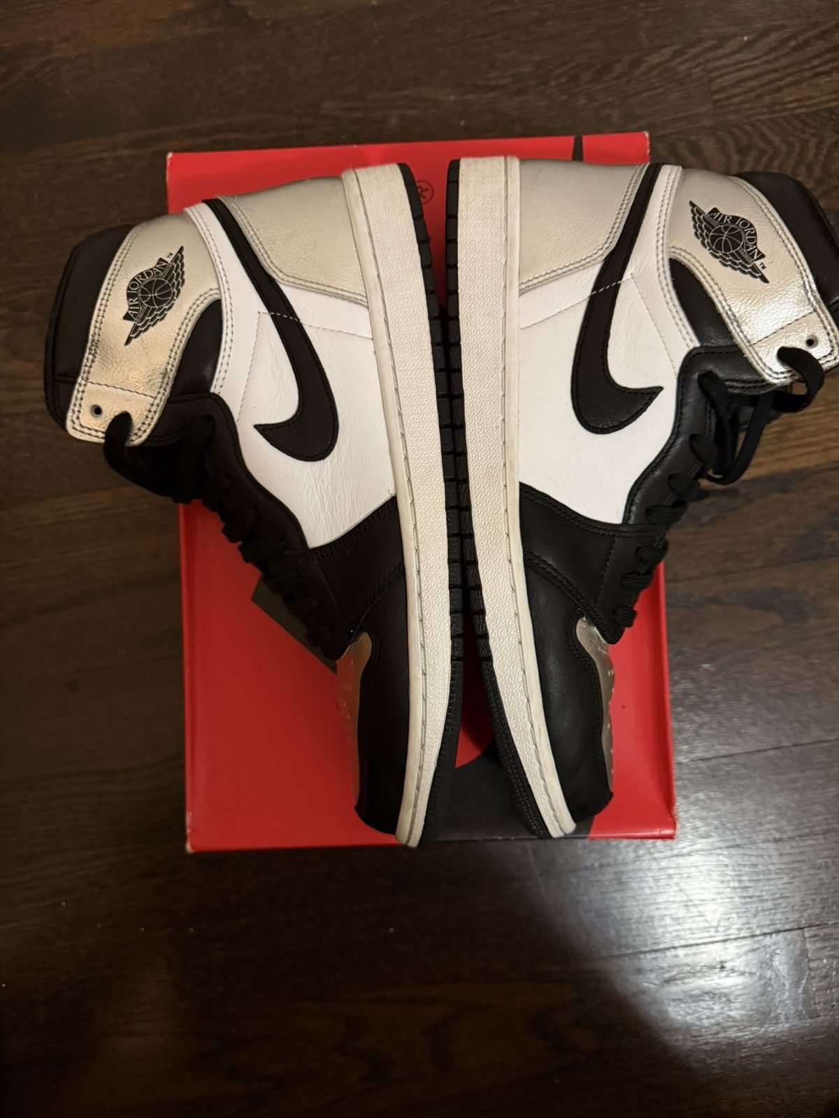 Jordan Brand Jordan 1 silver toes Size US 12 / IT 42 - 2 Thumbnail