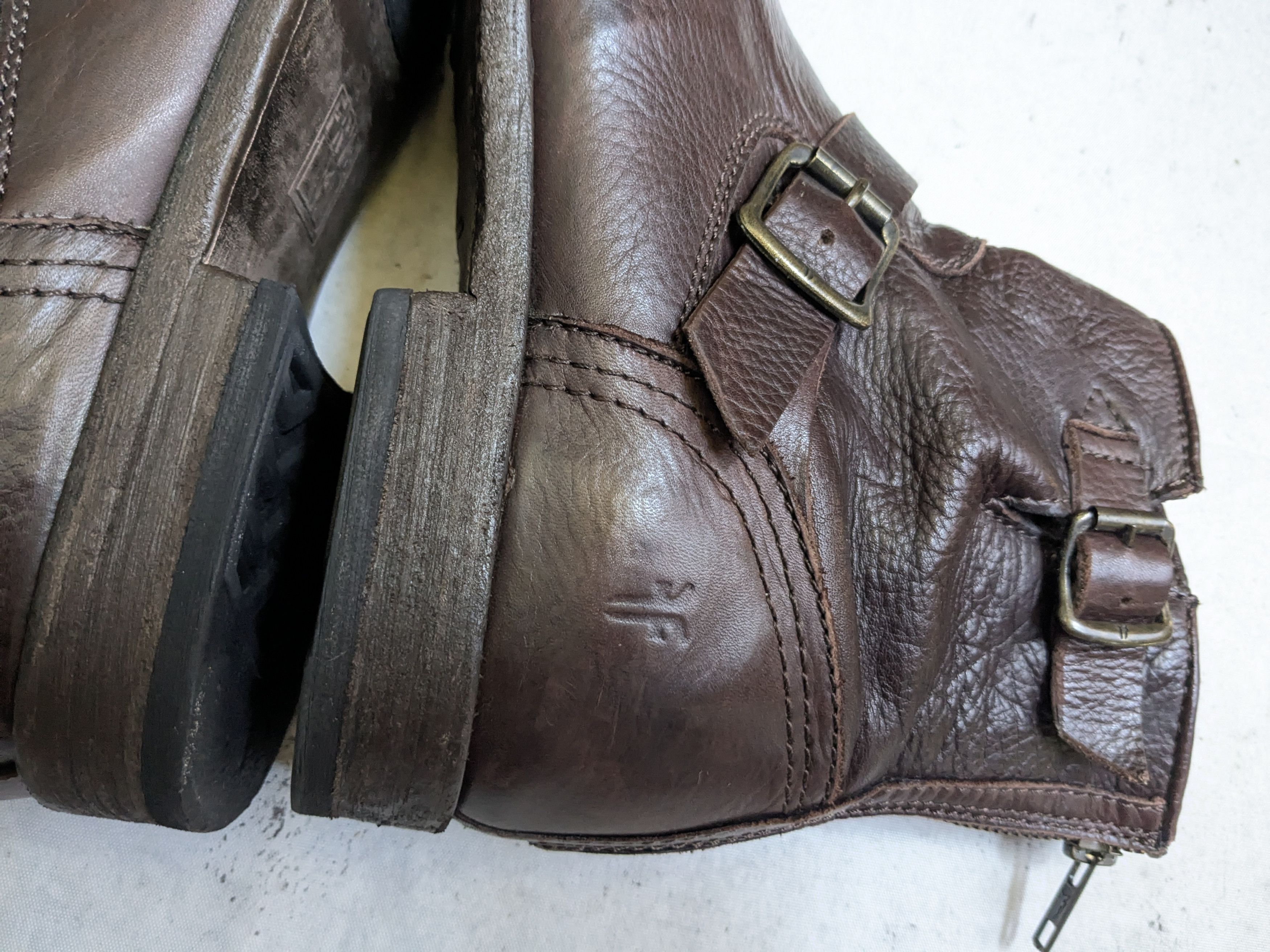 Frye Frye Engineer Boots Brown Leather 10 D Leather Buckle Size US 10 / EU 43 - 9 Thumbnail