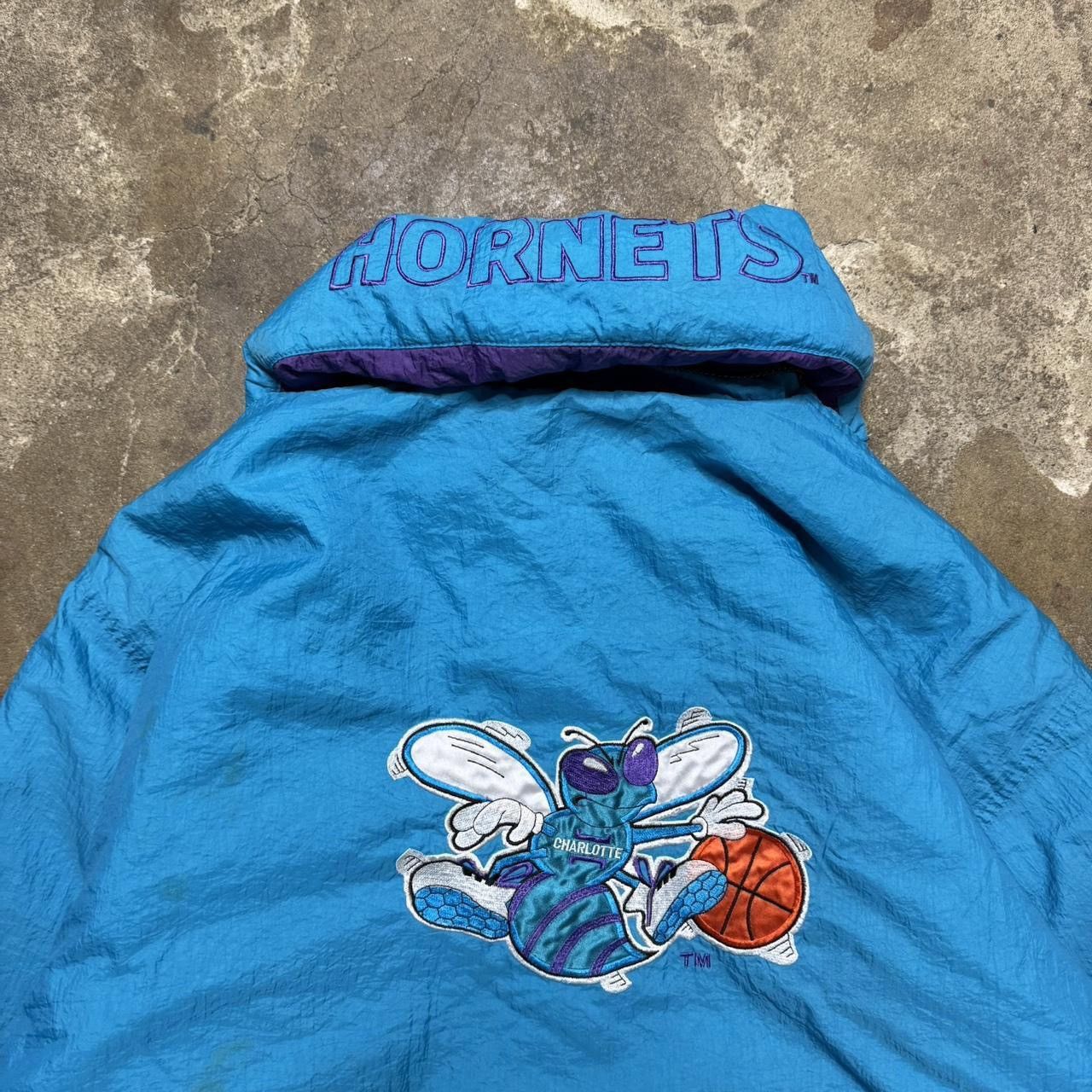 NBA × Vintage Vintage 90s Charlotte Hornets Hooded Puffer Jacket Size US XL / EU 56 / 4 - 4 Thumbnail