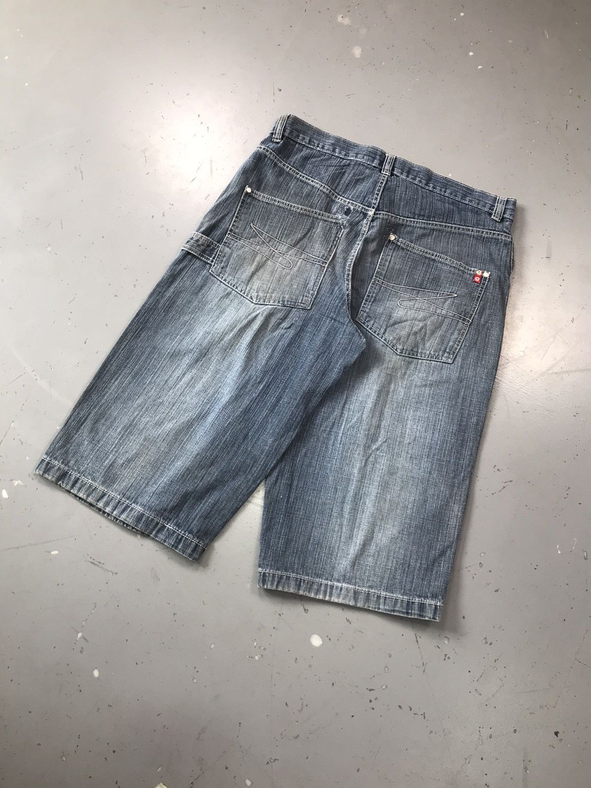 Southpole Vintage Southpole red tab skater denim jort Size US 39 - 10 Thumbnail