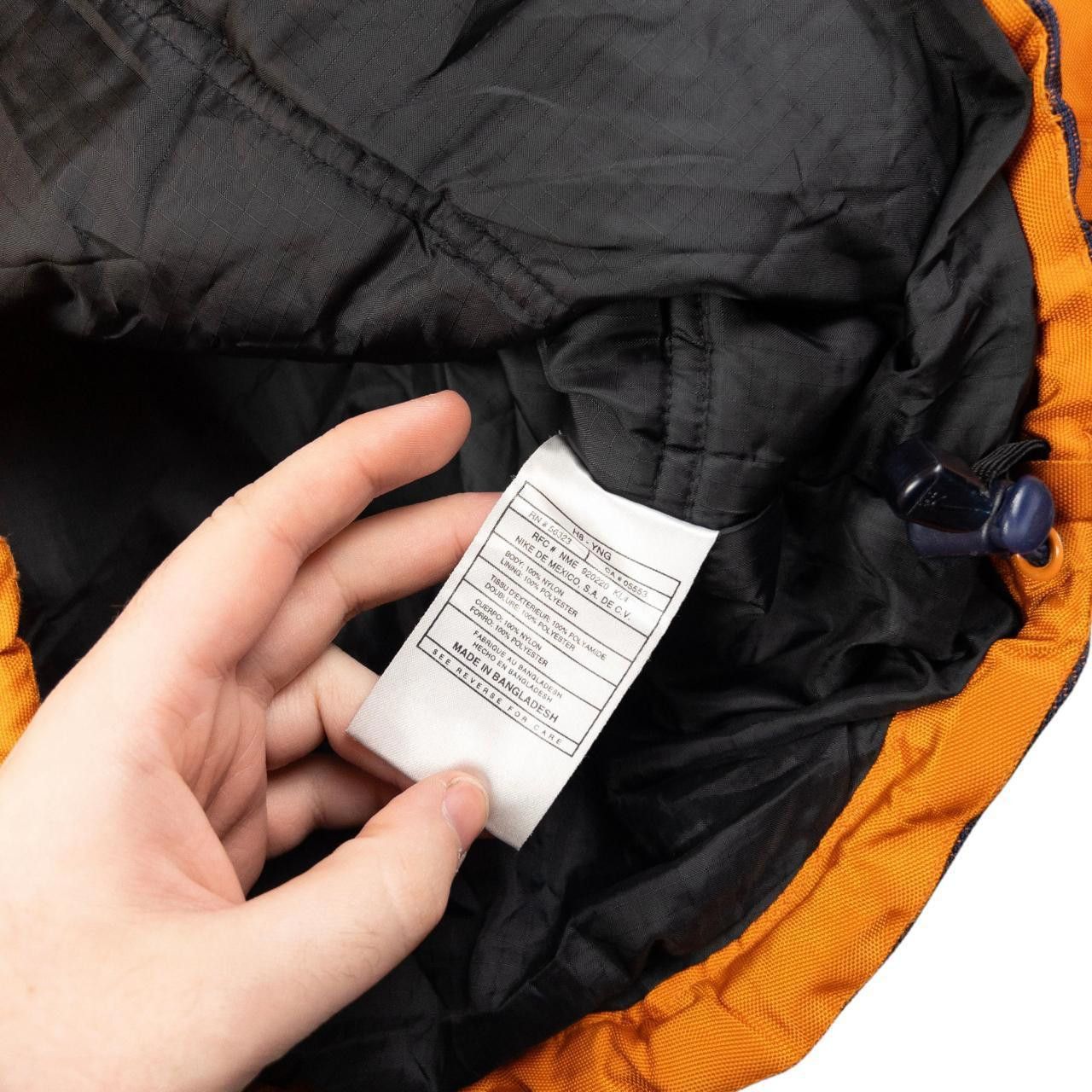 Nike Vintage Nike ACG Center Swoosh Waterproof Jacket Size XL Size US XL / EU 56 / 4 - 7 Thumbnail