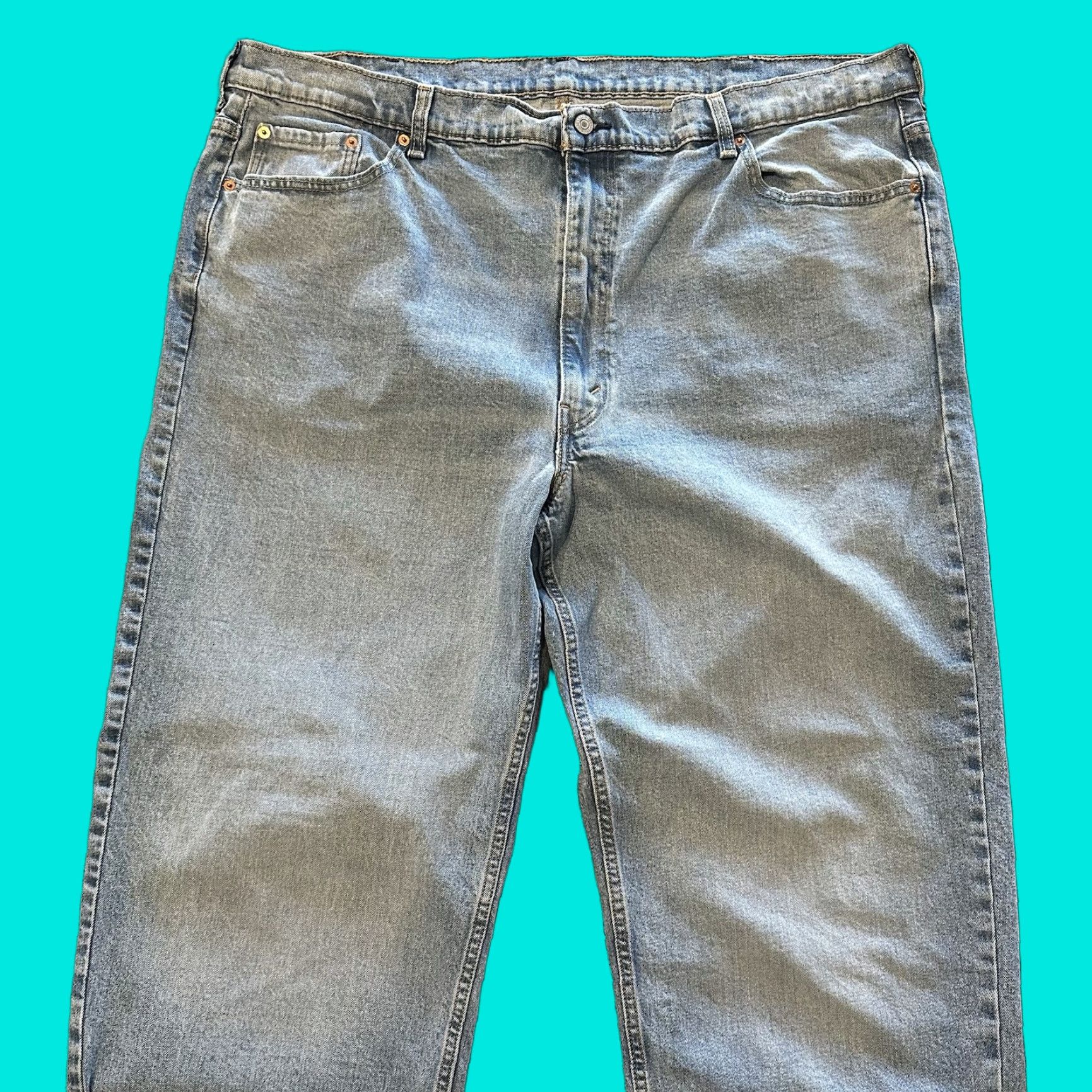 Levi's Levi's 550 Jeans Mens 46x34 Relaxed Straight Light Wash Denim 99% Cotton 1% Spandex Blue Leather? (Note: remove uncertainty) Size US 30 / EU 46 - 1 Thumbnail
