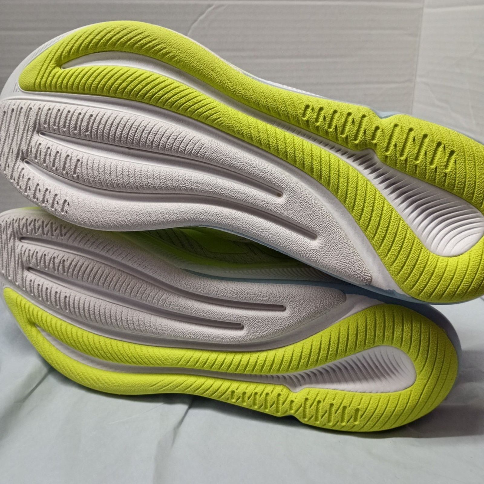 Adidas Adidas Supernova Ease White Yellow Running Shoes Men Size 11 Size US 11 / EU 44 - 7 Thumbnail