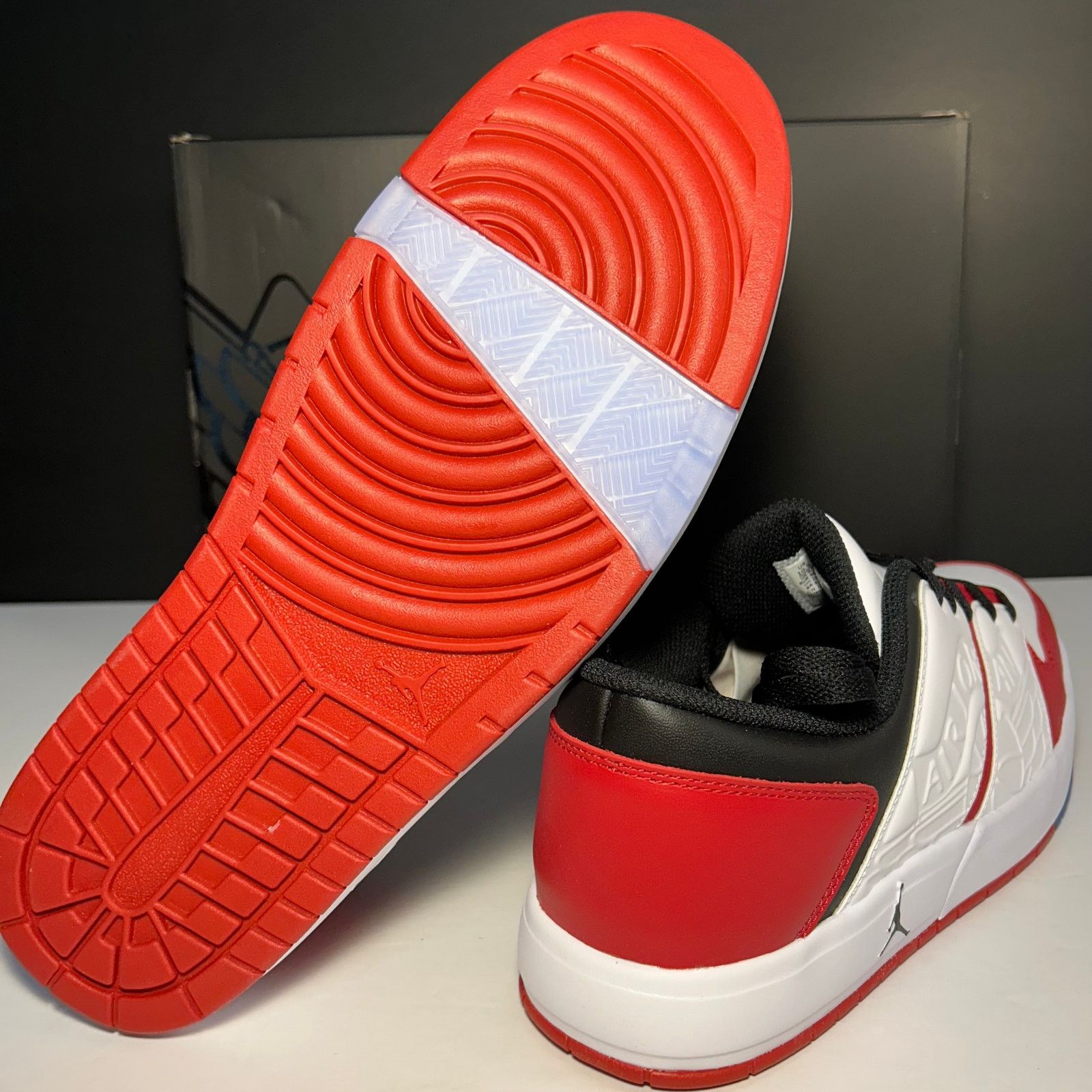 Jordan Brand Nike Air Jordan Nu Retro 1 Low Chicago Red Men's Size 11.5 Size US 11.5 / EU 44-45 - 9 Thumbnail