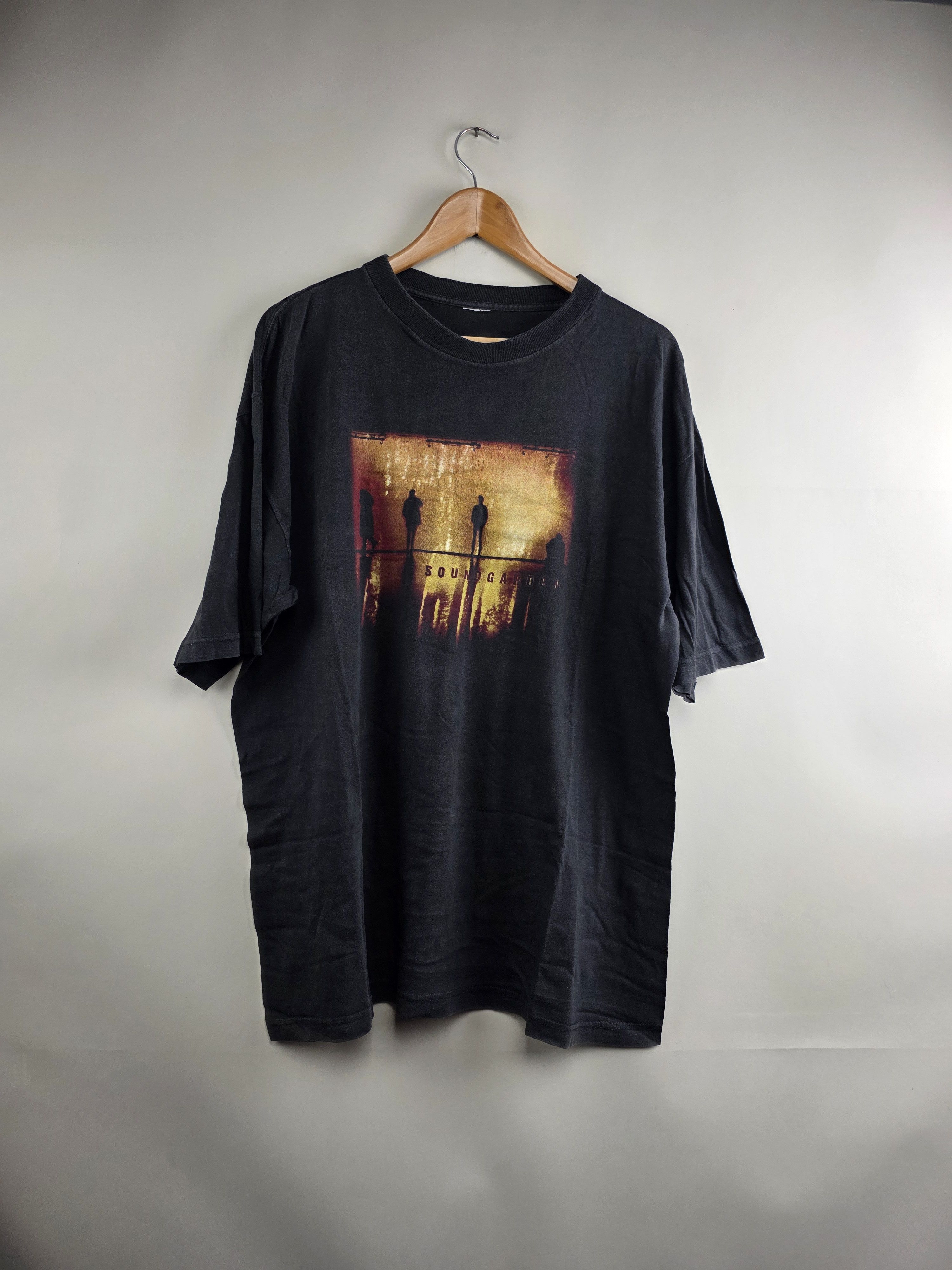 Band Tees × Vintage 1996 Soundgarden Down on the upside Tour XL 24" 30" Size US XL / EU 56 / 4 - 1 Thumbnail