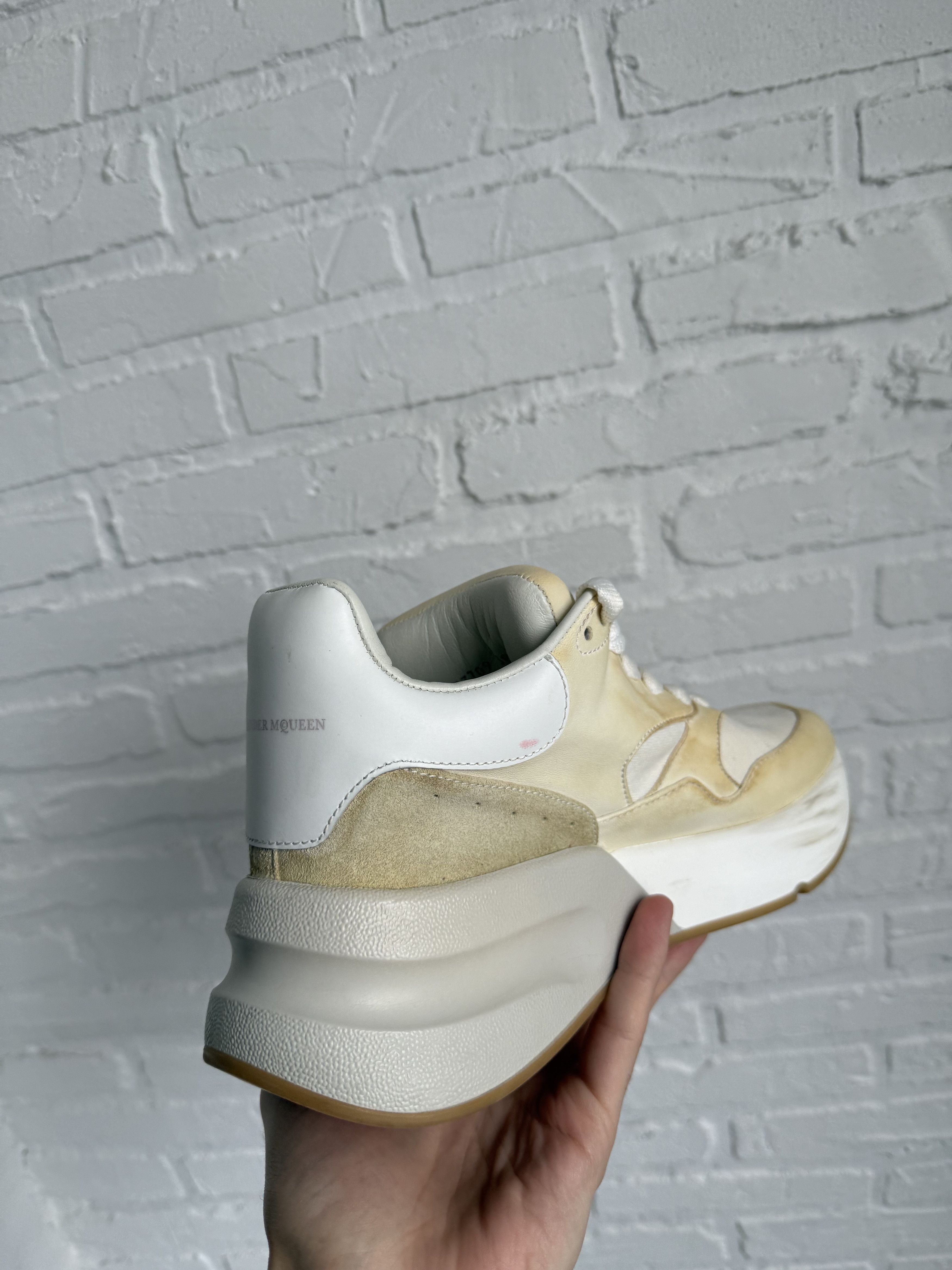 Alexander McQueen Alexander McQueen Joey cream white sneakers Size US 8 / IT 38 - 13 Thumbnail