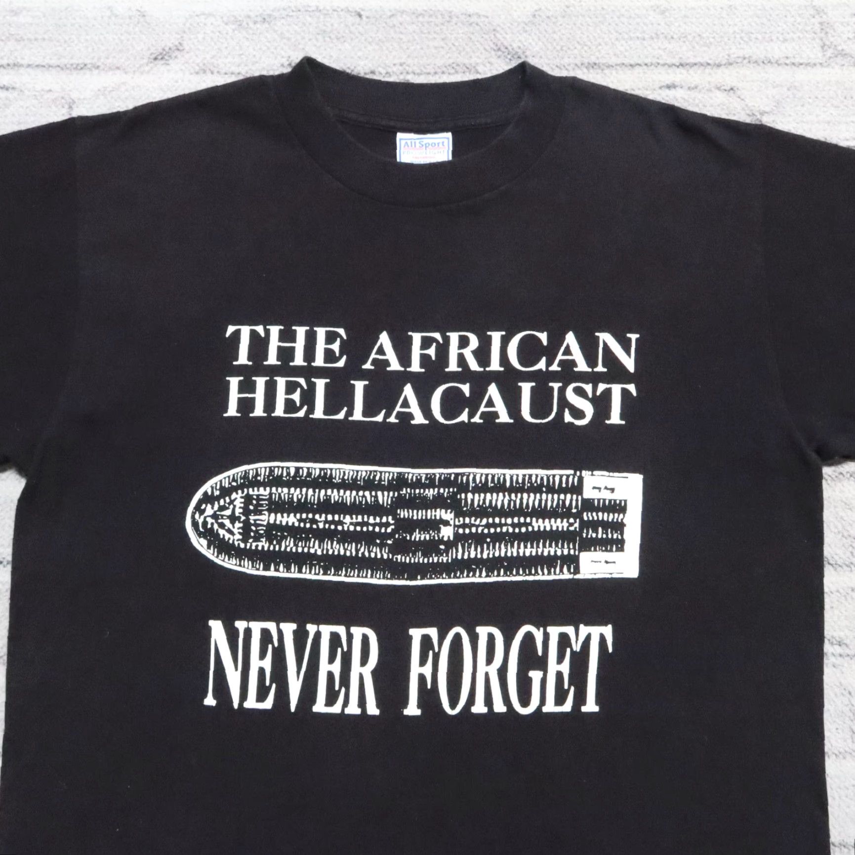Vintage VINTAGE The African Hellacaust Never Forget Shirt Mens T-Shirt L Black USA Made Size US L / EU 52-54 / 3 - 2 Thumbnail