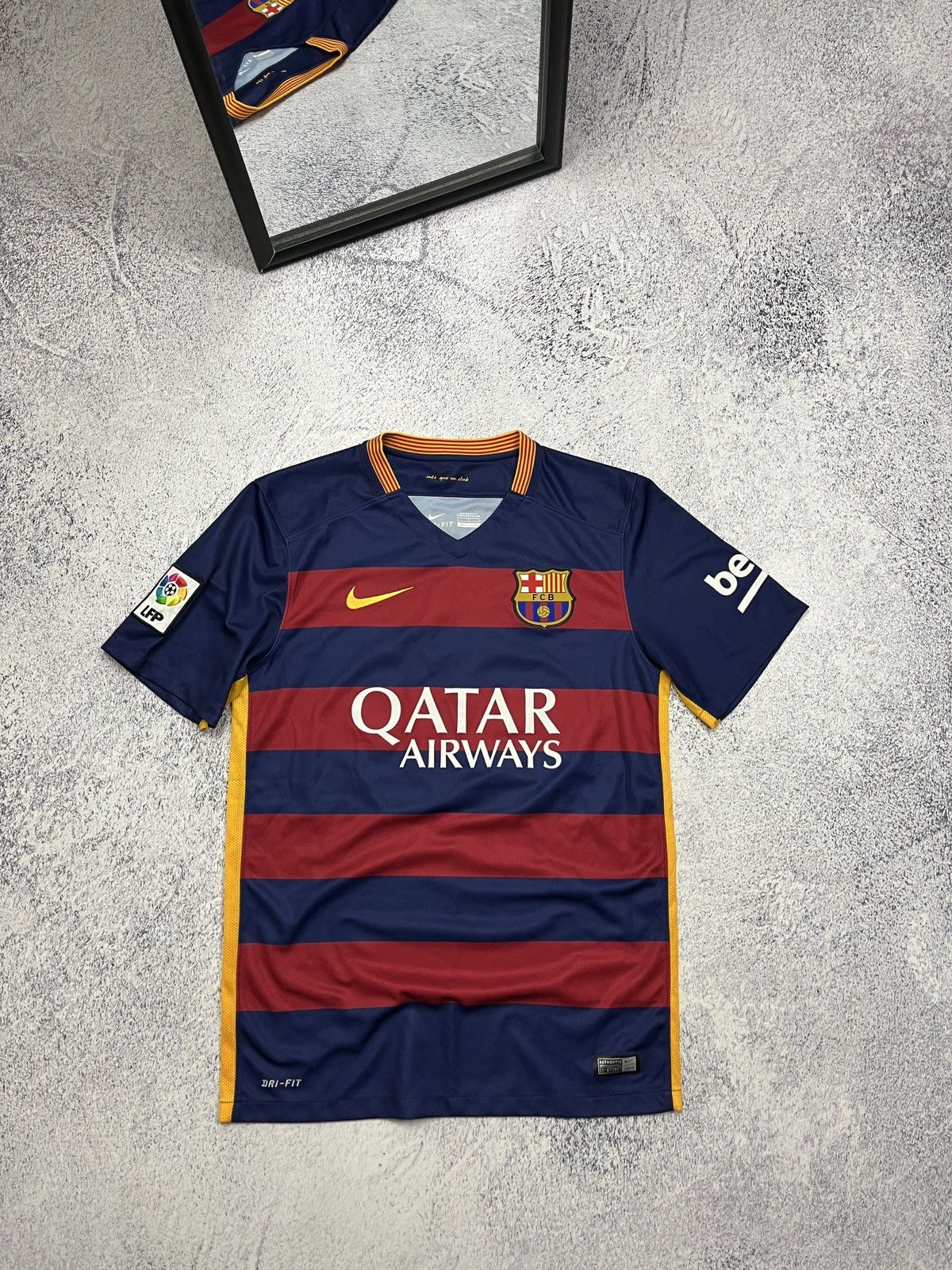 Nike × Vintage Nike FC Barcelona 2015/2016 Soccer Jersey Football Rare Size US S / EU 44-46 / 1 - 1 Thumbnail