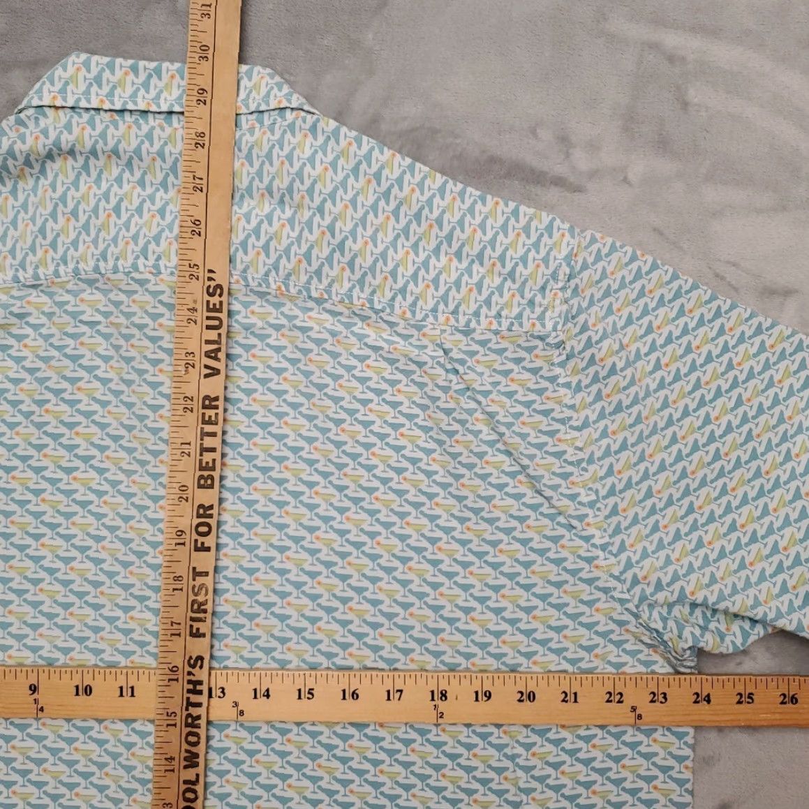 Tommy Bahama Tommy Bahama Shirt Men L Green Martini Glass Geometric Veracruz Cay Resort Aloha Casual Button-Up Short Sleeve Hawaiian Pattern Geometric N/A Size US L / EU 52-54 / 3 - 6 Thumbnail