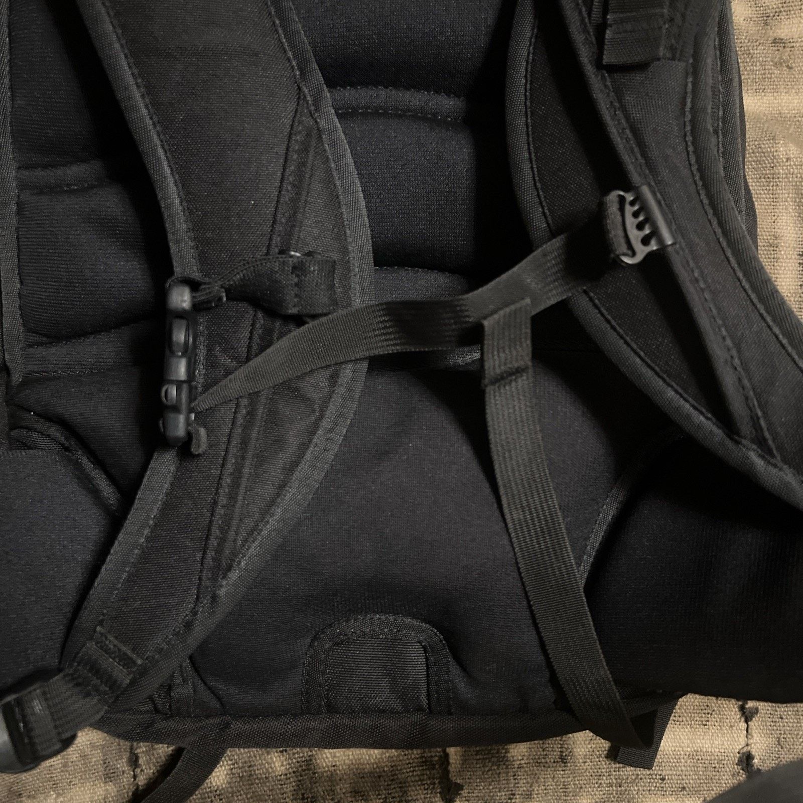 Oakley Oakley Vintage Tactical Snow Backpack Black Snowboard Pack Size ONE SIZE - 9 Thumbnail