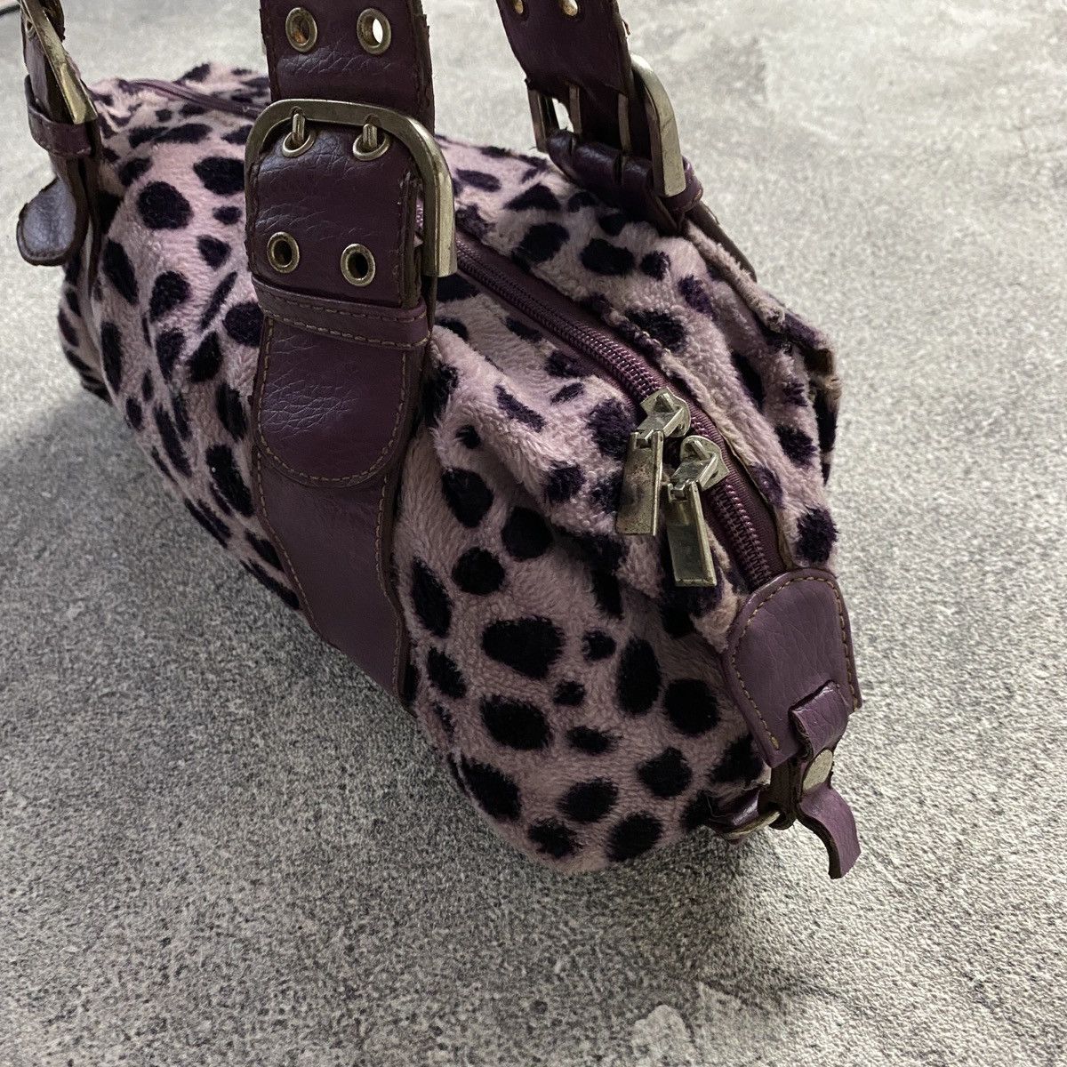 Japanese Brand 2000s Leopard Purple Print Fuzzy Handbag Size ONE SIZE - 5 Thumbnail