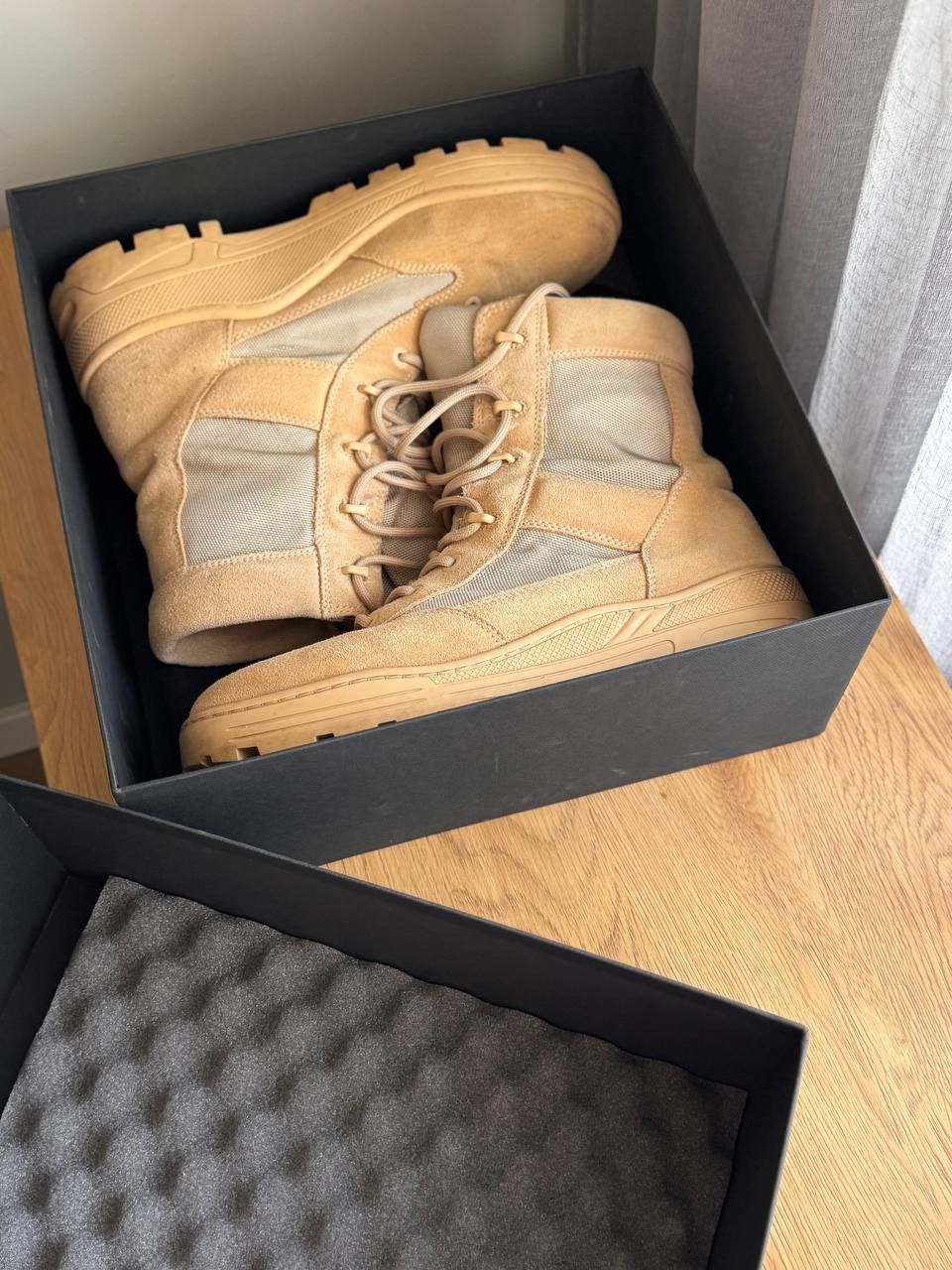 Yeezy Combat Boot Season 4 Sand Size US 13 / EU 46 - 2 Thumbnail