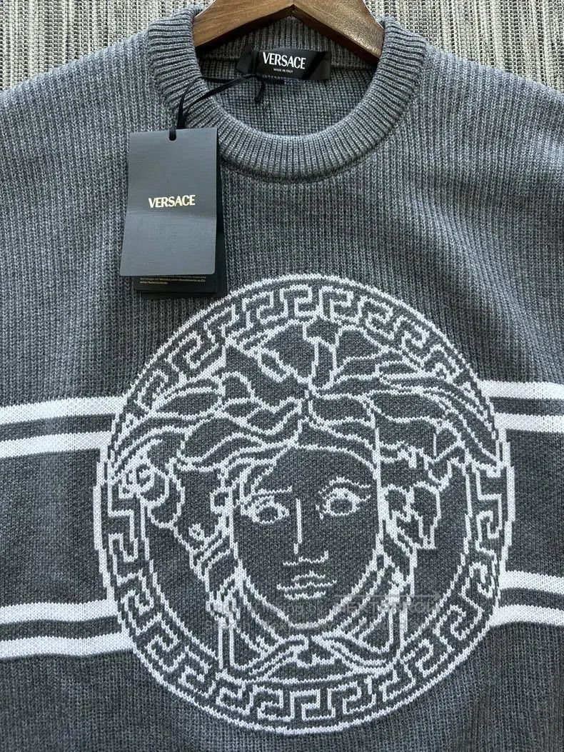Versace Versace Wool knitted sweater Size US XXL / EU 58 / 5 - 3 Thumbnail