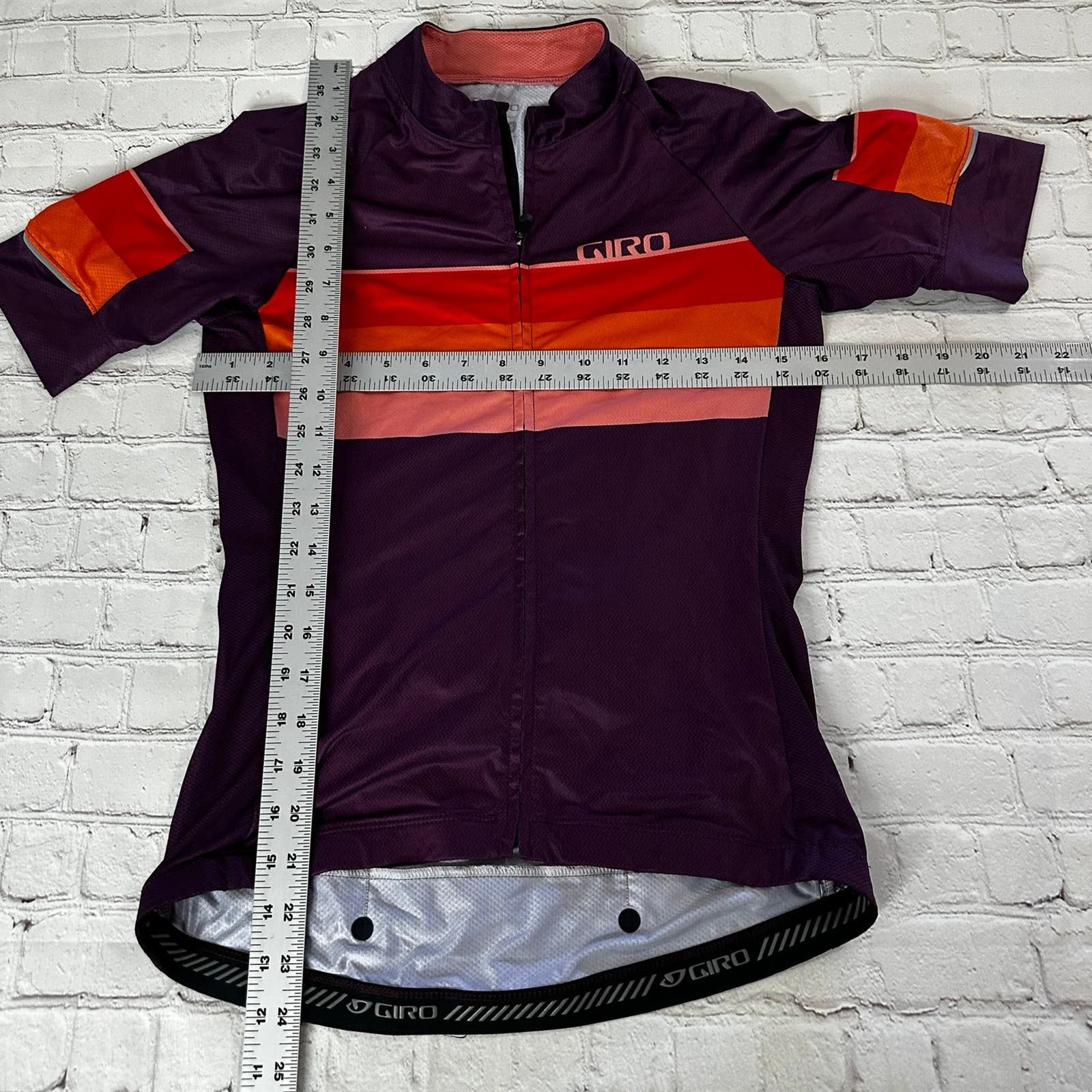 Giro GIRO DUSTY PURPLE CHRONO EXPERT WOMENS SHORT SLEEVE JERSEY Size US S / EU 44-46 / 1 - 7 Thumbnail