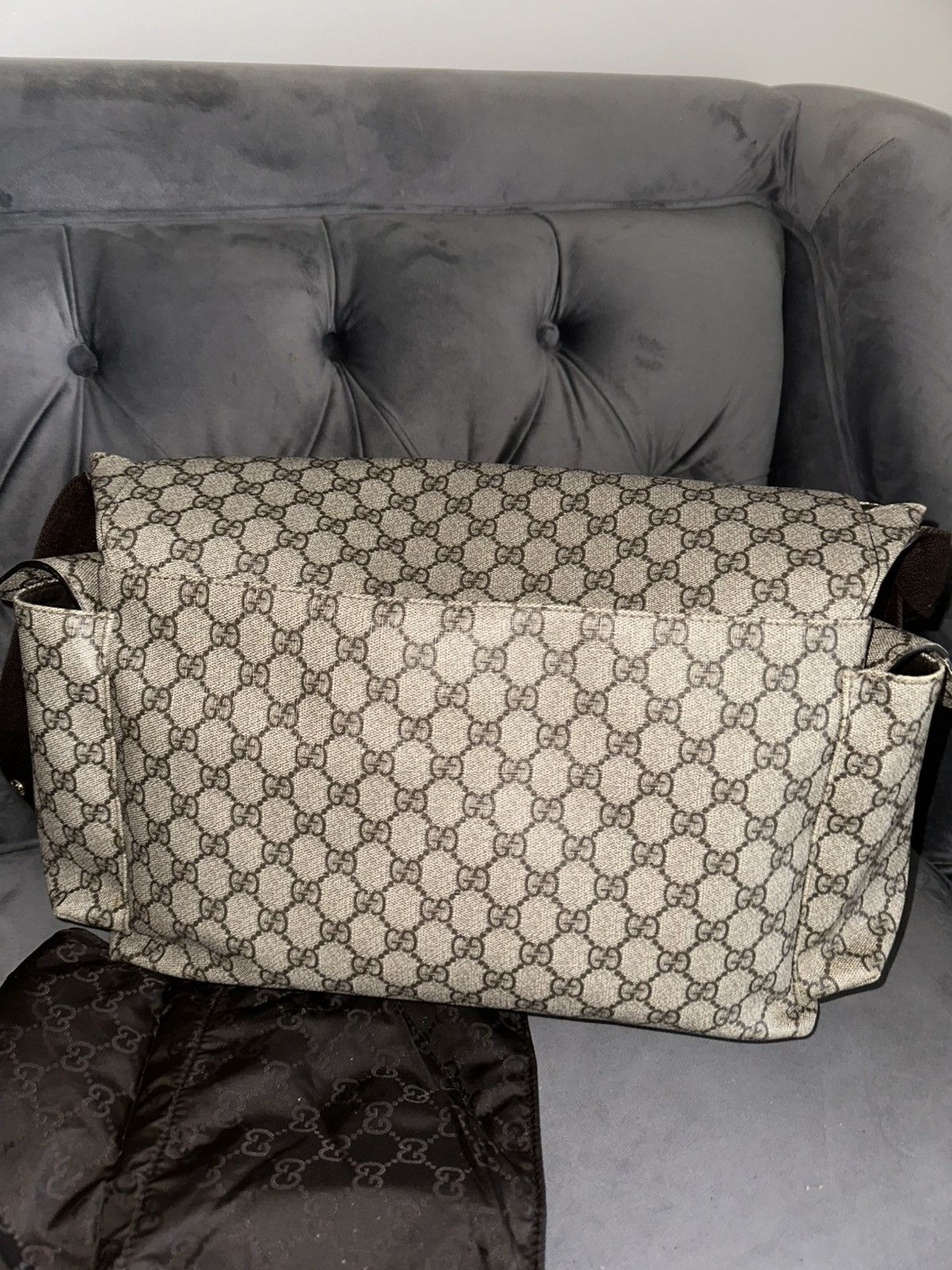 Gucci GG Supreme Medium Diaper Bag Size ONE SIZE - 4 Thumbnail