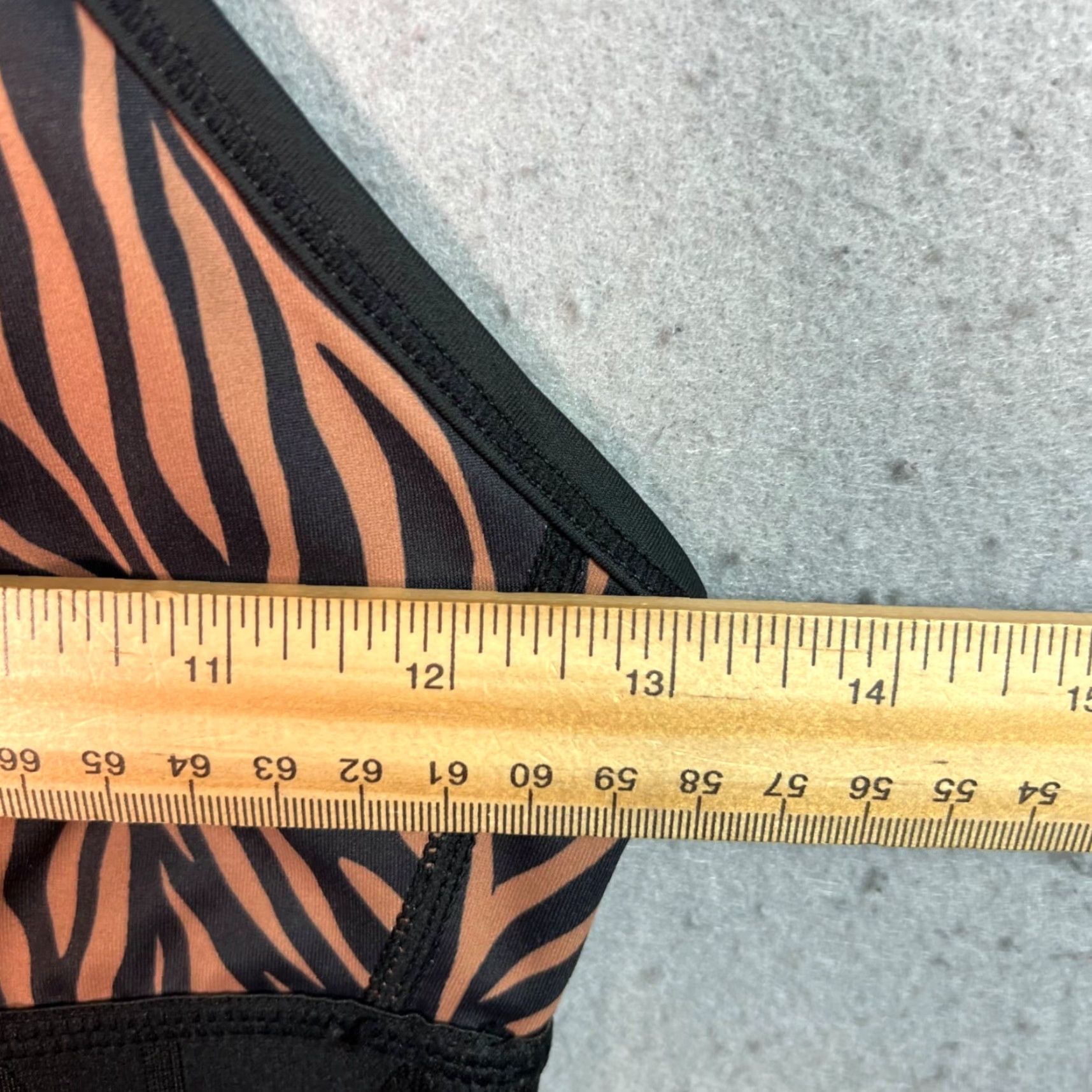 Vintage Alala Zebra Print Strappy Sports Bra Small Black & Brown Stretchy Activewear Top Womens Size S / US 4 / IT 40 - 4 Thumbnail