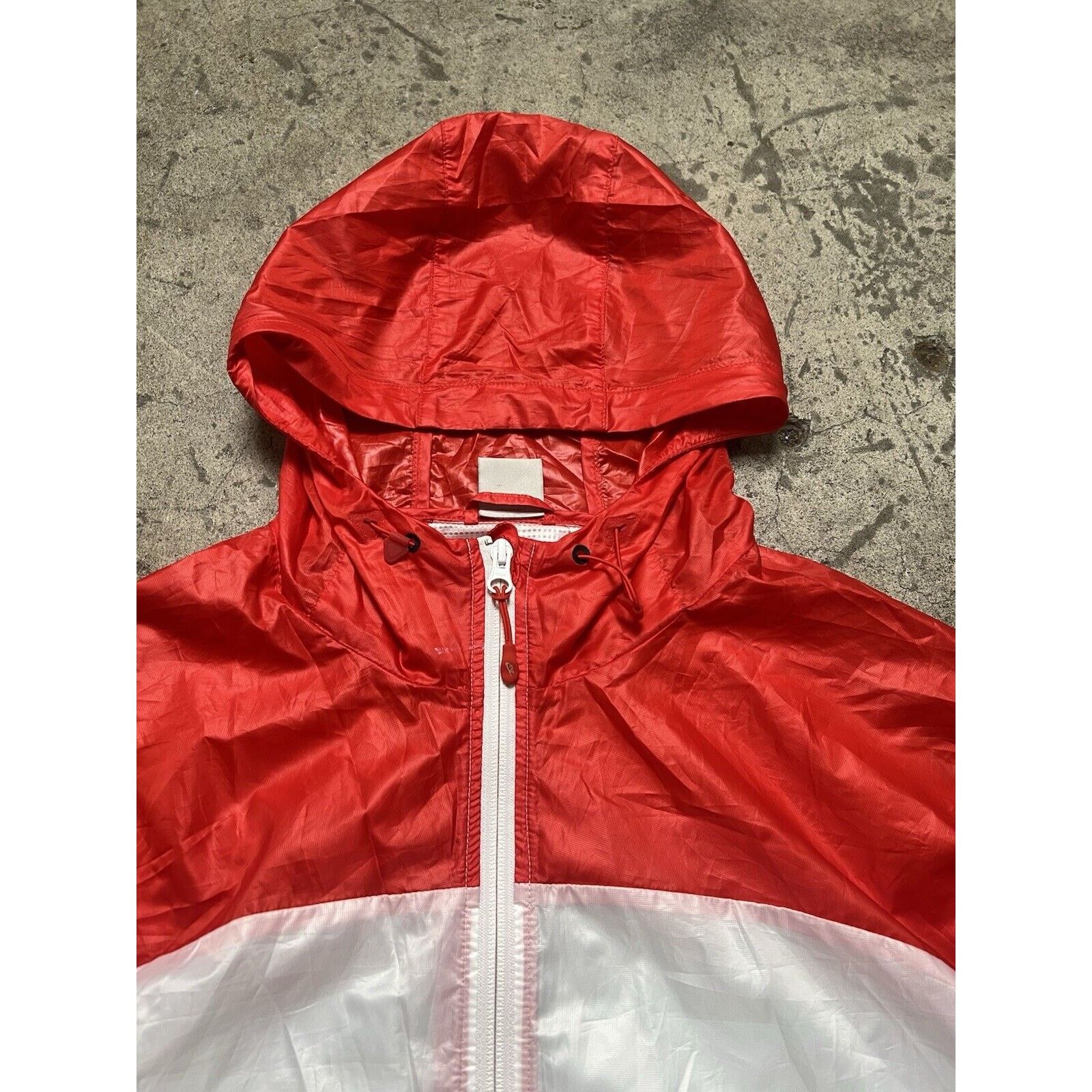Nike NIKE NSW Swoosh Windrunner Retro Red White Mens L 2010 EUC Size US L / EU 52-54 / 3 - 4 Thumbnail