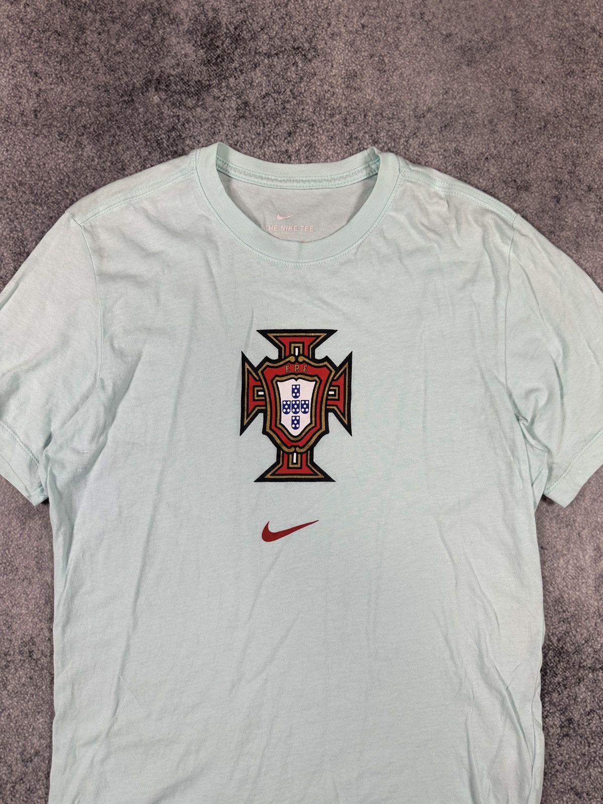 Nike Nike Portugal Central Logo Soccer Jersey Blokecore Rare USA Size US S / EU 44-46 / 1 - 2 Thumbnail