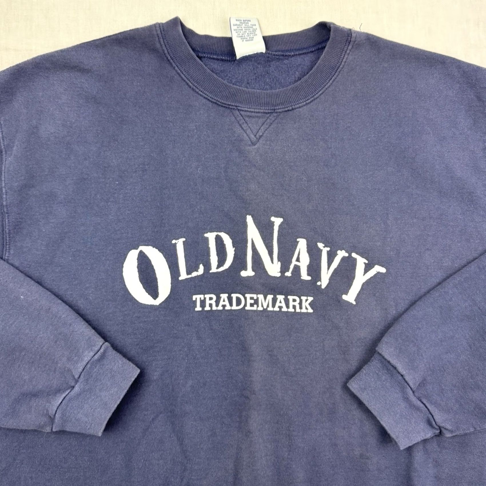 Old Navy VINTAGE Old Navy Sweatshirt Adult Large Spellout Y2K Pullover Crewneck Hipster Size US L / EU 52-54 / 3 - 2 Thumbnail