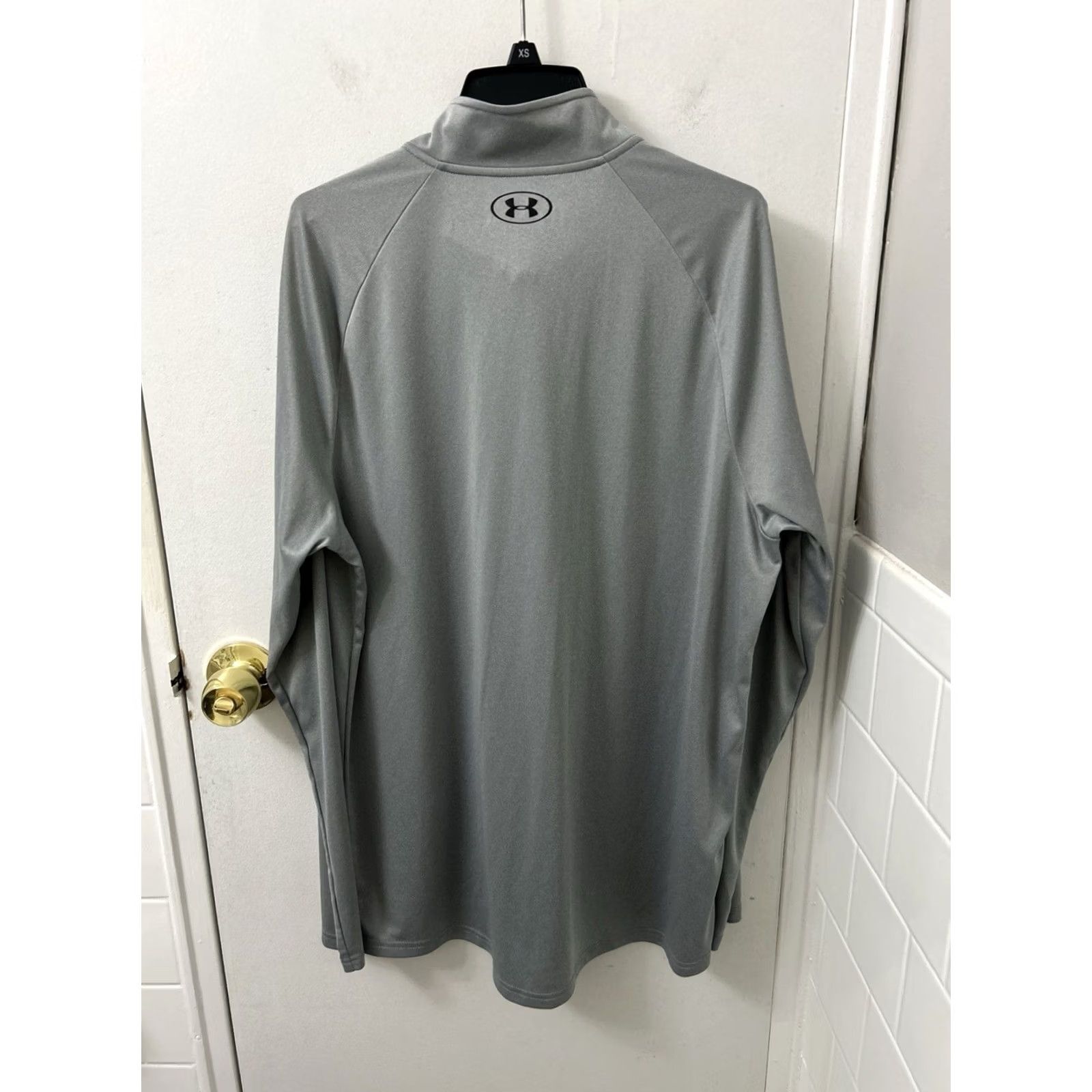 Under Armour Under Armour HeatGear 1/4 Zip Mens XL Gray Pullover Size US XL / EU 56 / 4 - 7 Thumbnail