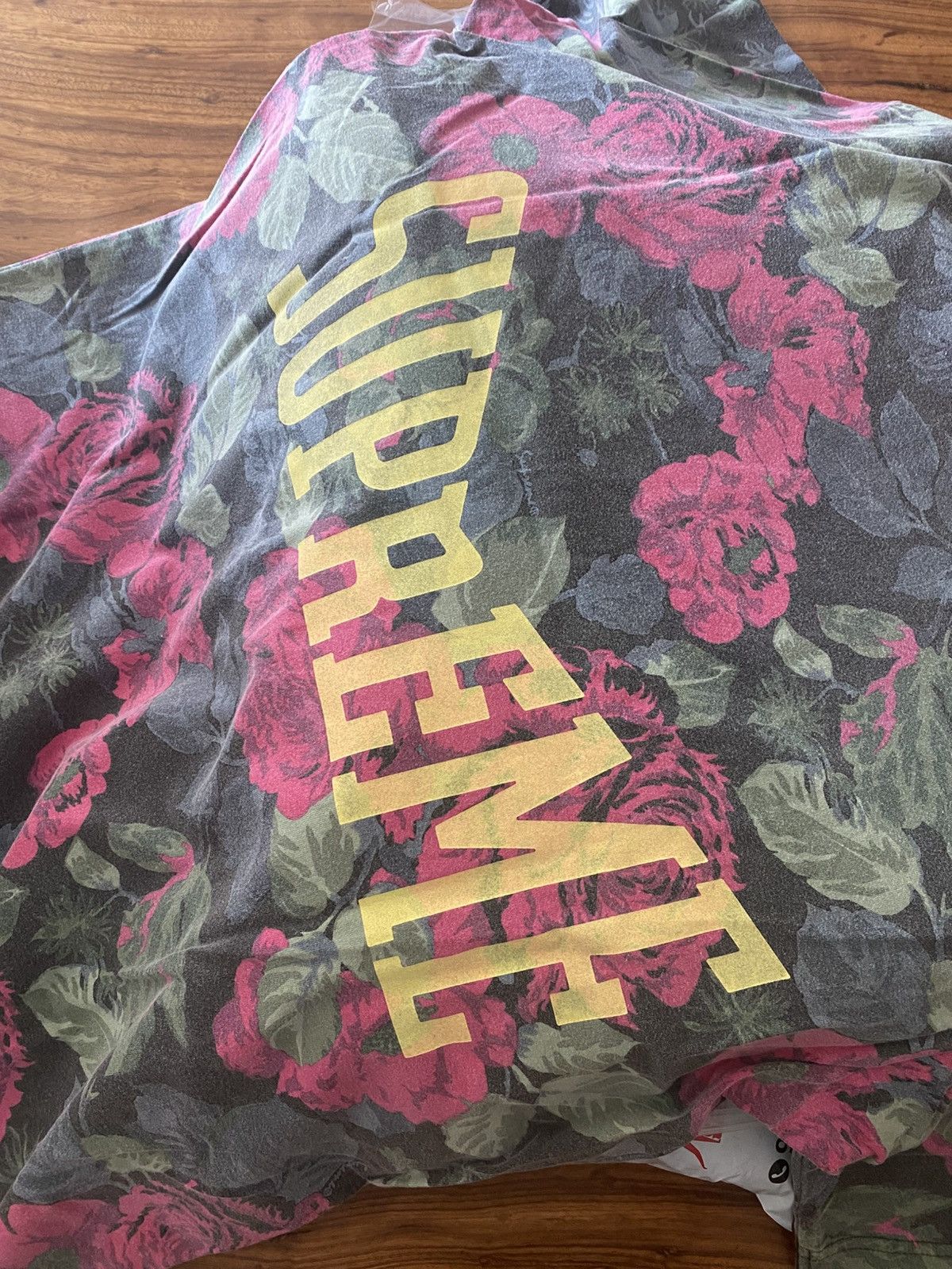 Supreme SUPREME Flowers Tee Black Size US XL / EU 56 / 4 - 8 Thumbnail