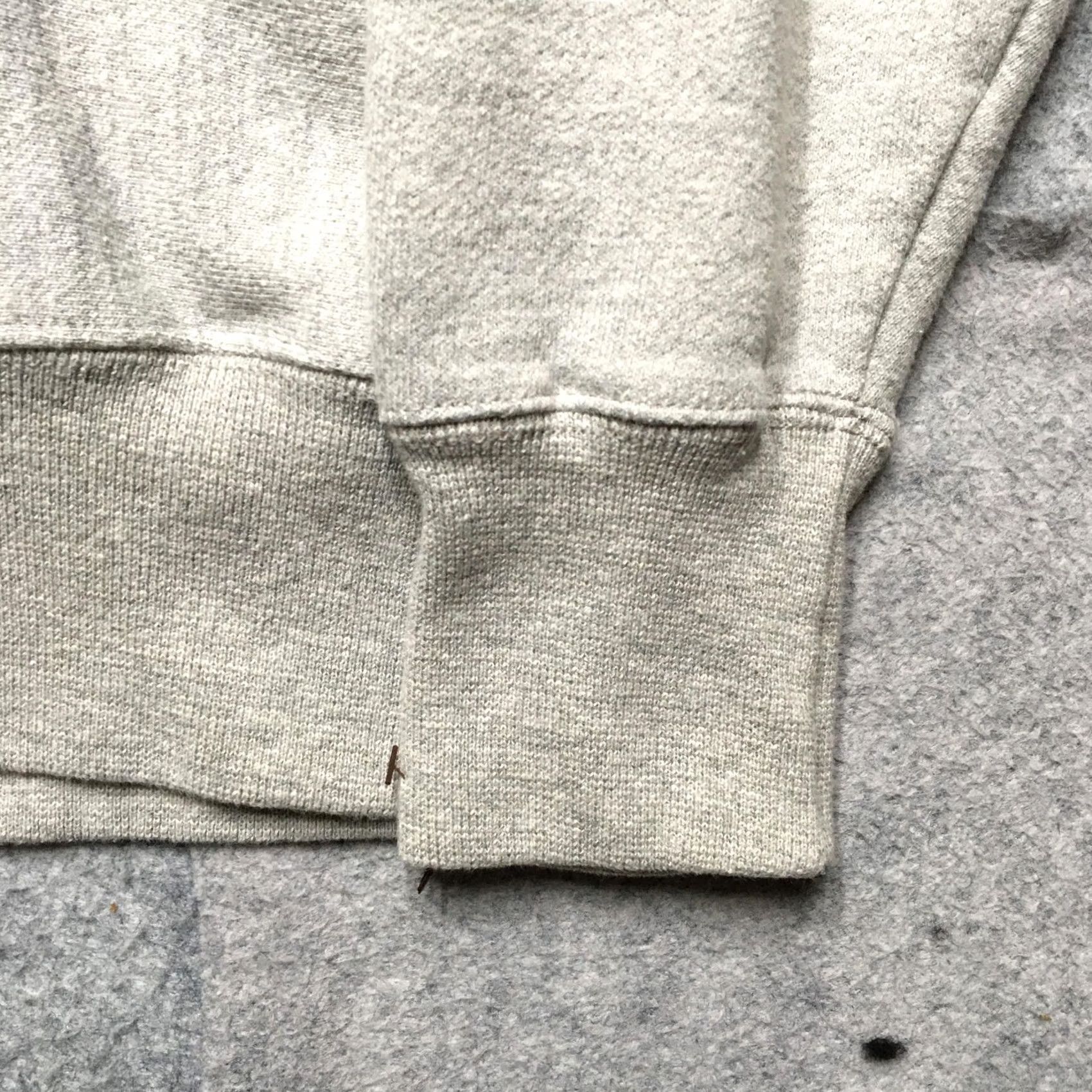 Champion VINTAGE Champion Sweatshirt Mens XL College Graphic Pullover Wisconsin Reverse Weave Gray Deluxe Logo Cotton Polyester Heavyweight Size US XL / EU 56 / 4 - 2 Thumbnail