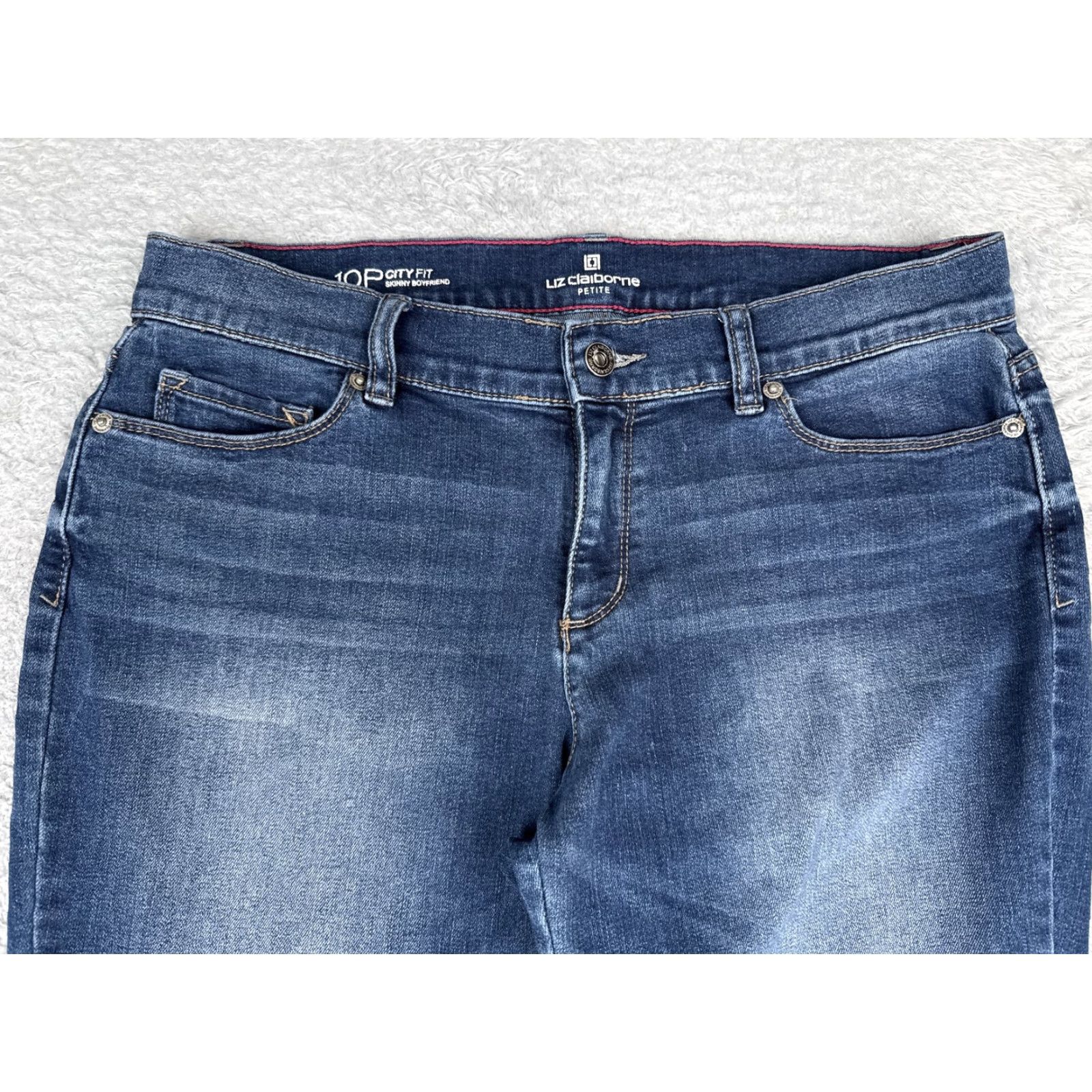 Liz Claiborne Liz Claiborne Capri Jeans Womens 10P Blue Med Wash Mid Rise Denim 32x19 Size 32" / US 10 / IT 46 - 4 Thumbnail