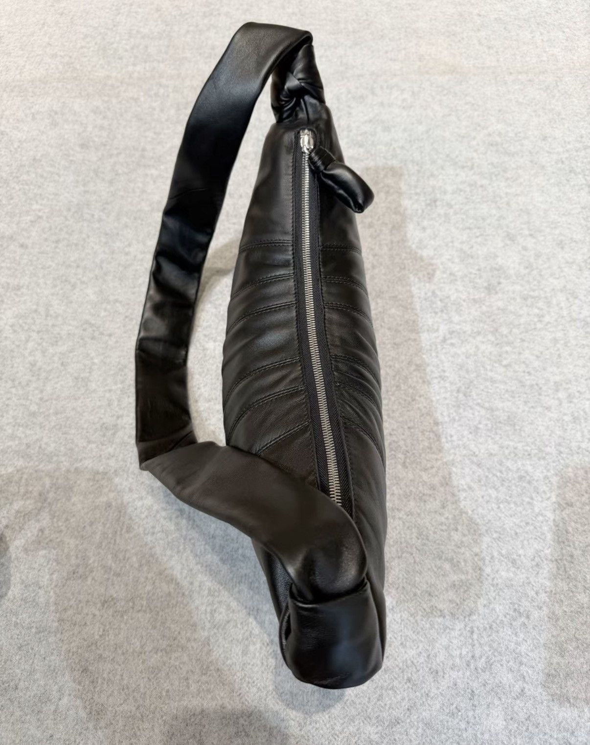 Lemaire Lemaire New Dark Lambskin Croissant Crossbody Bag KKKK9 Size ONE SIZE - 6 Thumbnail