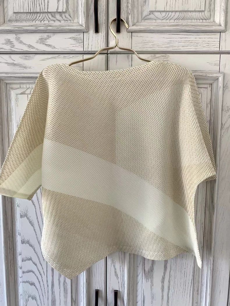 Issey Miyake Issey Miyake Fish-scale top Size M / US 6-8 / IT 42-44 - 2 Thumbnail