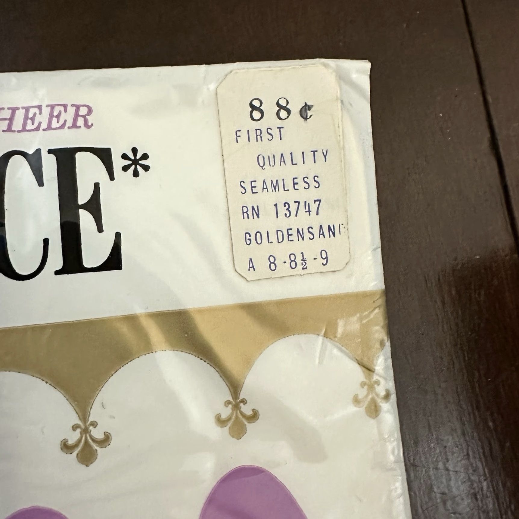 Vintage VINTAGE Cantrece Deluxe Seamless Sheer Stockings Brown 8-9 NEW Stockings Womens Size ONE SIZE - 3 Thumbnail