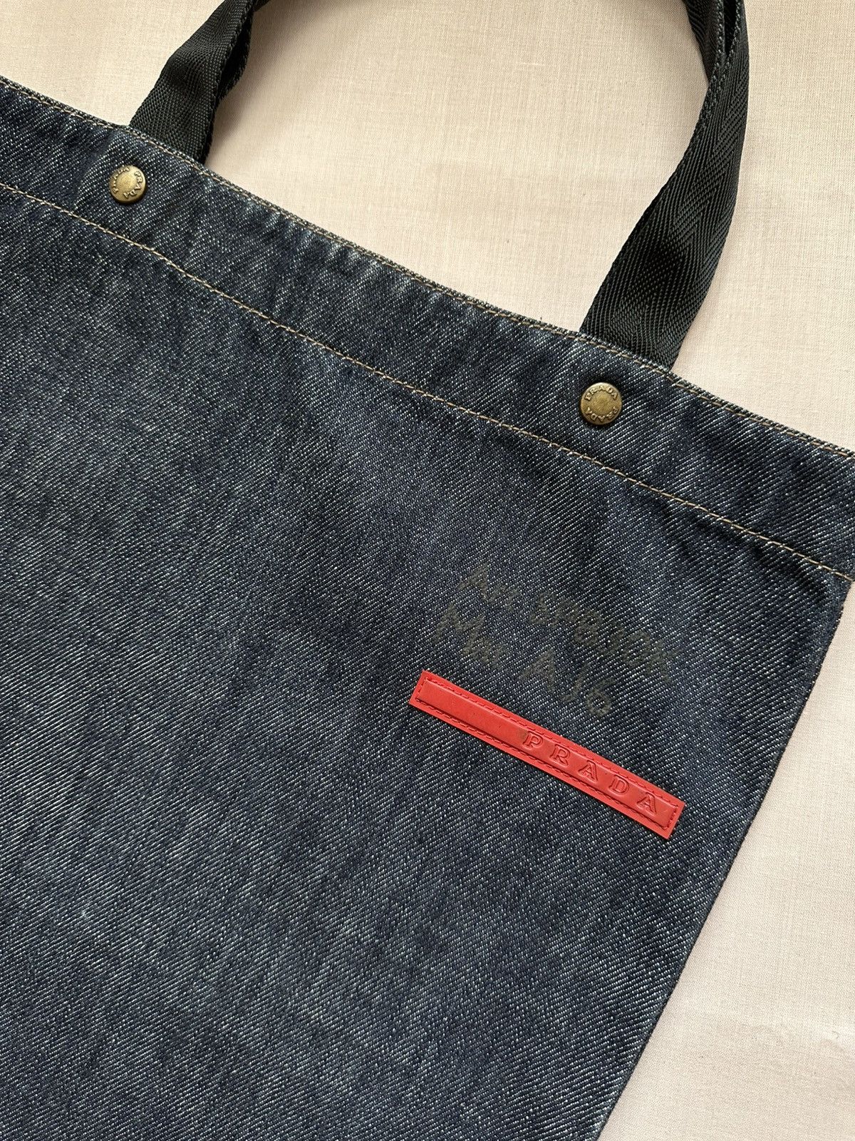Prada Prada red tab 00s denim shopper tote bag Size ONE SIZE - 3 Thumbnail