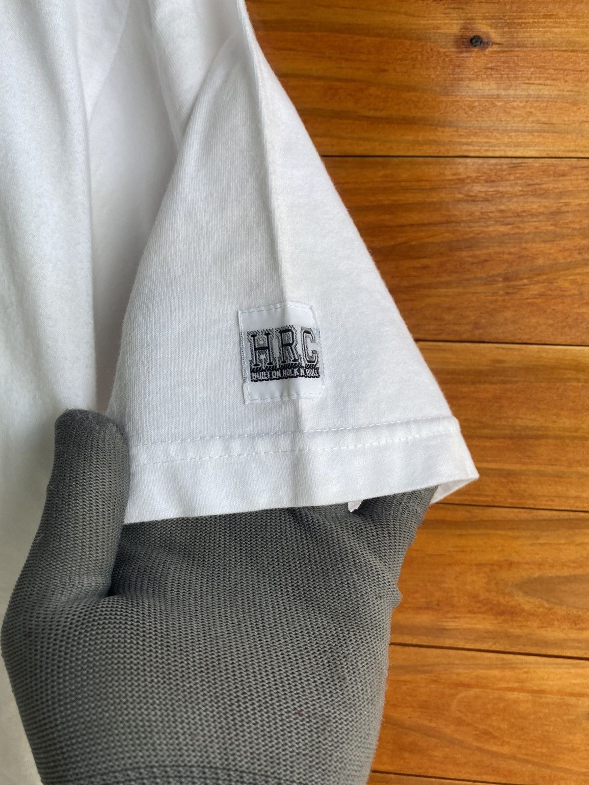 Hard Rock Cafe Vintage 90s Hard Rock Cafe Kobe Japan White Graphic Size US M / EU 48-50 / 2 - 10 Thumbnail
