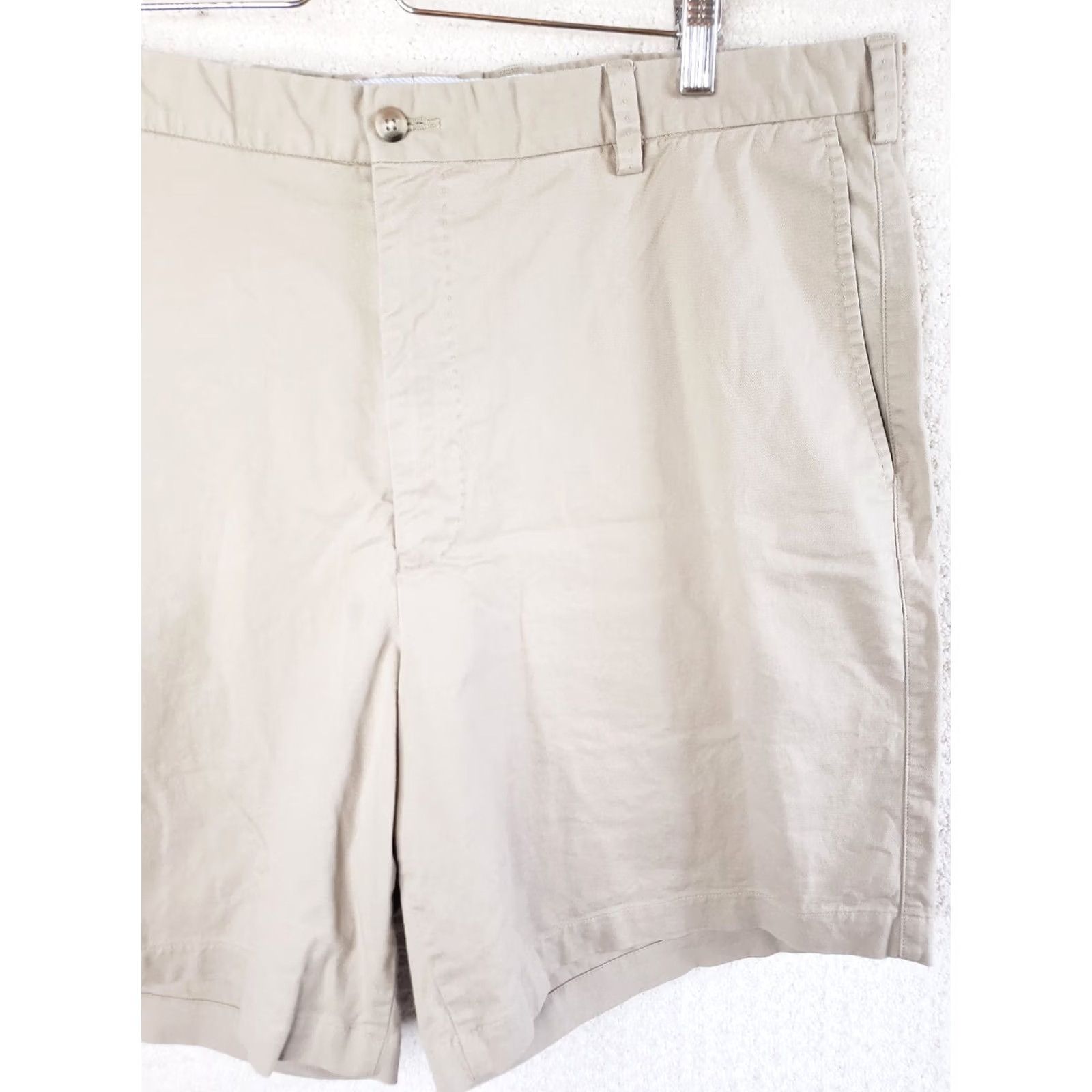 Peter Millar Peter Millar Men's Shorts 42x8 Khaki Tan 100% Cotton Chino Golf Shorts Baggy? (Note: ensure concise) Size US 42 / EU 58 - 3 Thumbnail