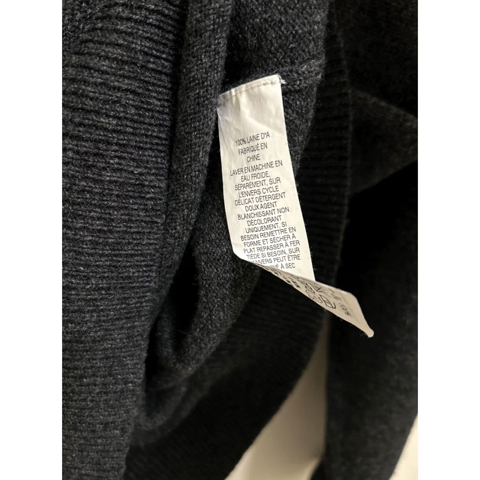 Vintage VINTAGE LL Bean Sweater Mens XL Gray 100% Lambs Wool V-Neck Long Sleeve Pullover Classic Preppy Warm Wool 264789 Mens Size US XL / EU 56 / 4 - 7 Thumbnail