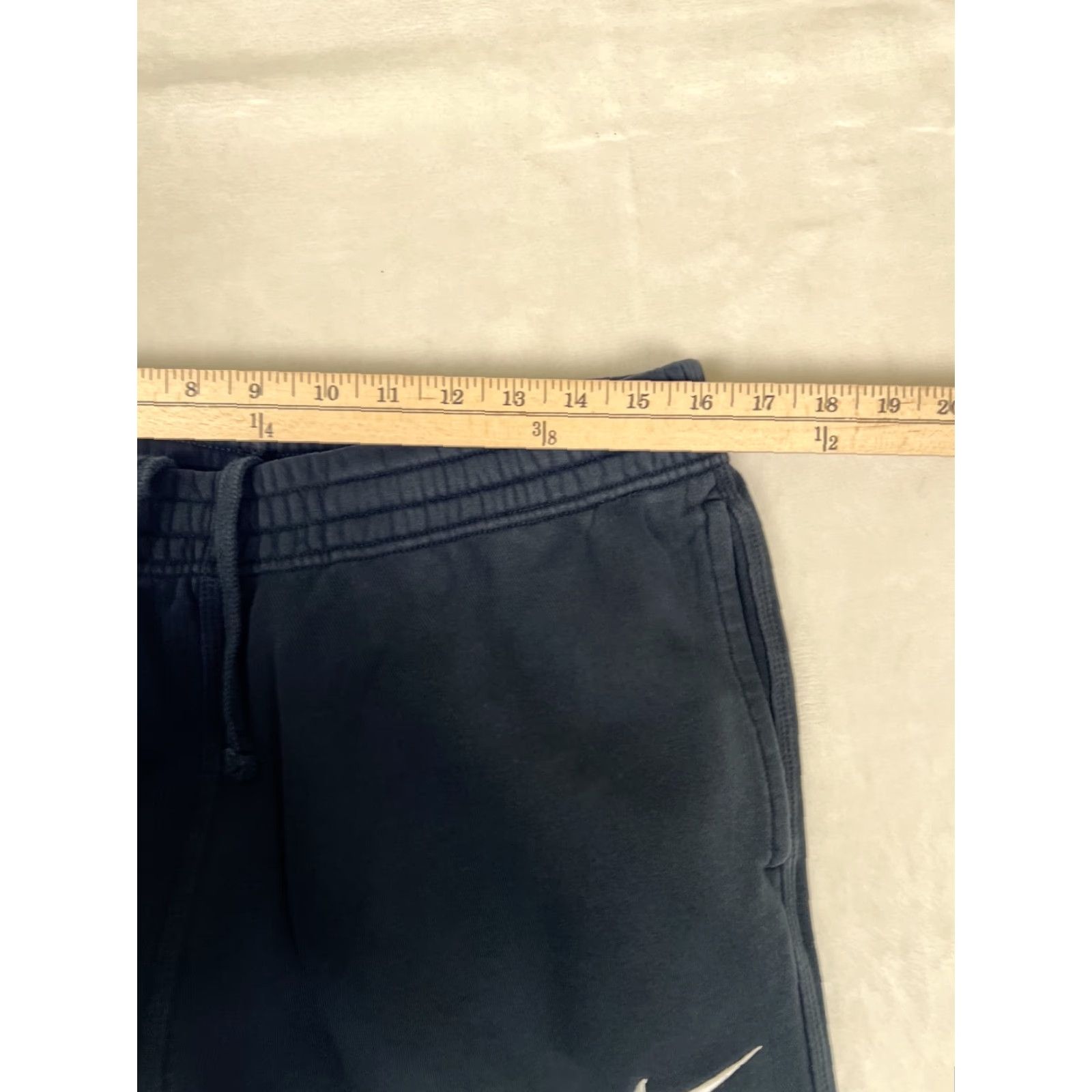 Nike Nike Black Fleece Jogger Pants Women L Cuffed Jogger Sports Logo Athleisure Activewear Size Large Size 36" / US 14 / IT 50 - 3 Thumbnail