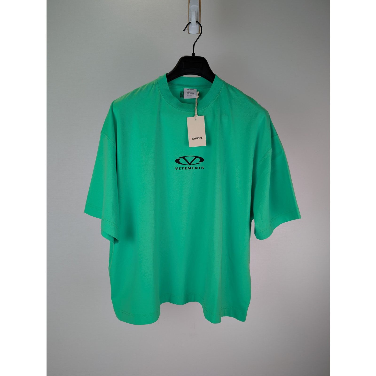 Vetements o1rshd1 Oval Logo Cropped Boxy T-Shirt in Green Size US L / EU 52-54 / 3 - 1 Thumbnail