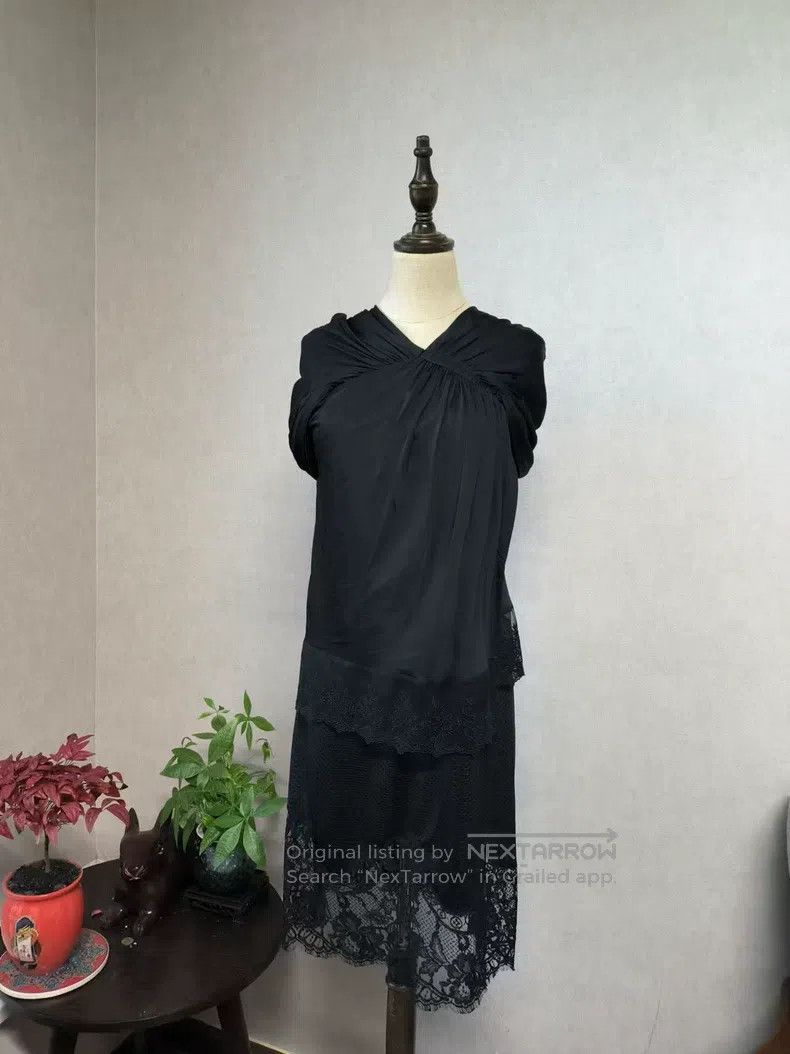 Givenchy Givenchy Black Skirt Size XS / US 0-2 / IT 36-38 - 1 Thumbnail