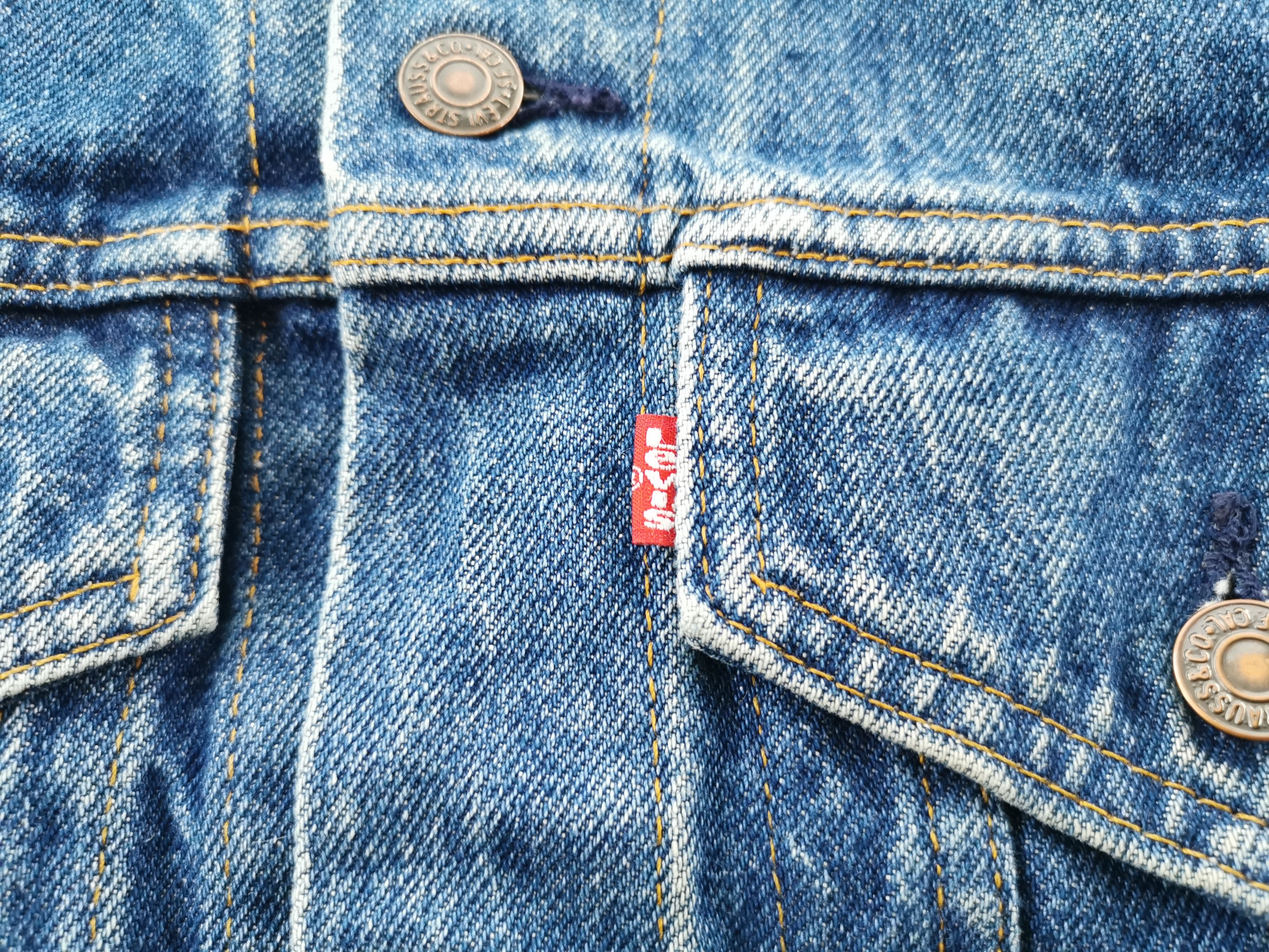 Distressed Vintage 80s Levis 71506-0216 Trucker Denim