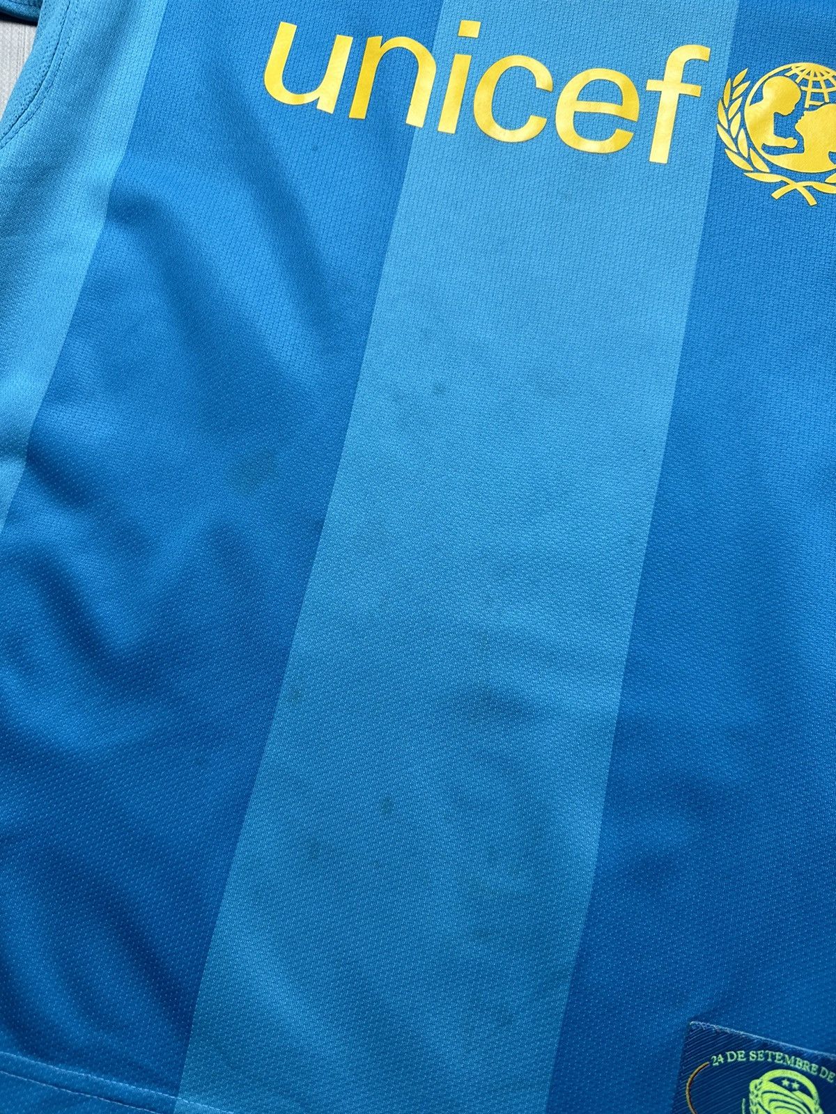 Vintage Vintage Nike Barcelona soccer jersey blue rare size m Size US M / EU 48-50 / 2 - 3 Thumbnail