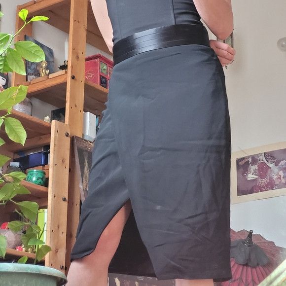 Elisabetta Franchi Elisabetta Franchi Black Midi Wallet Cut Skirt Size 44 - 27" Size 27" / US 4 / IT 40 - 9 Thumbnail